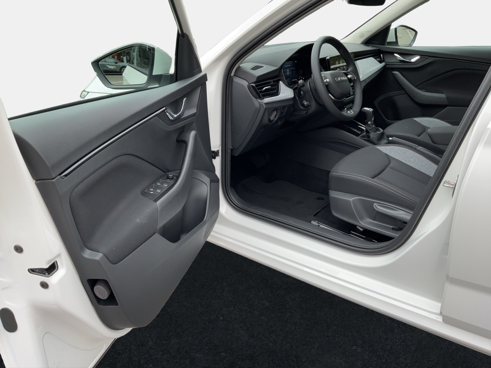 SKODA Kamiq 1.0 TSI Selection DSG-image-14