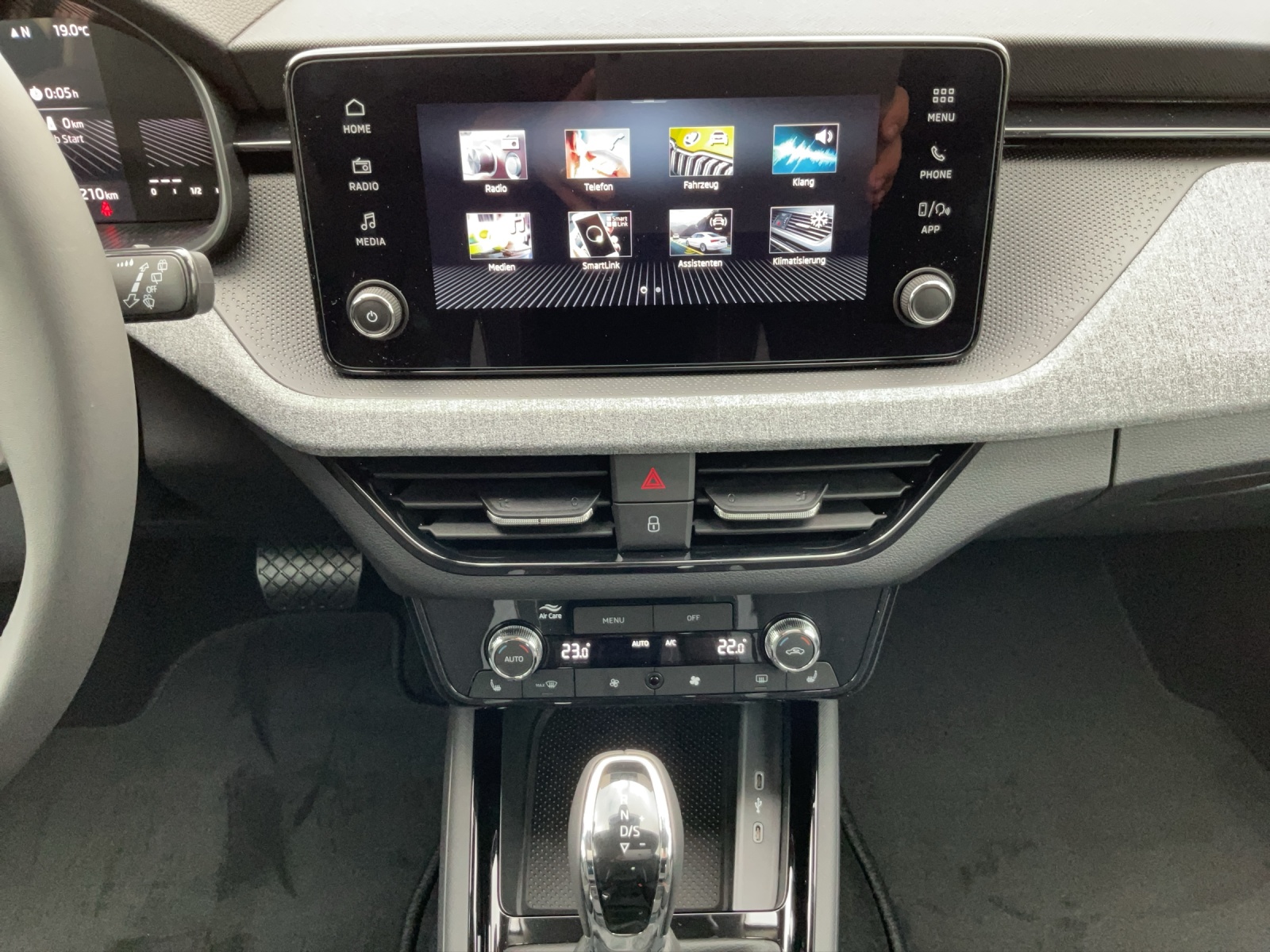 SKODA Kamiq 1.0 TSI Selection DSG-image-11
