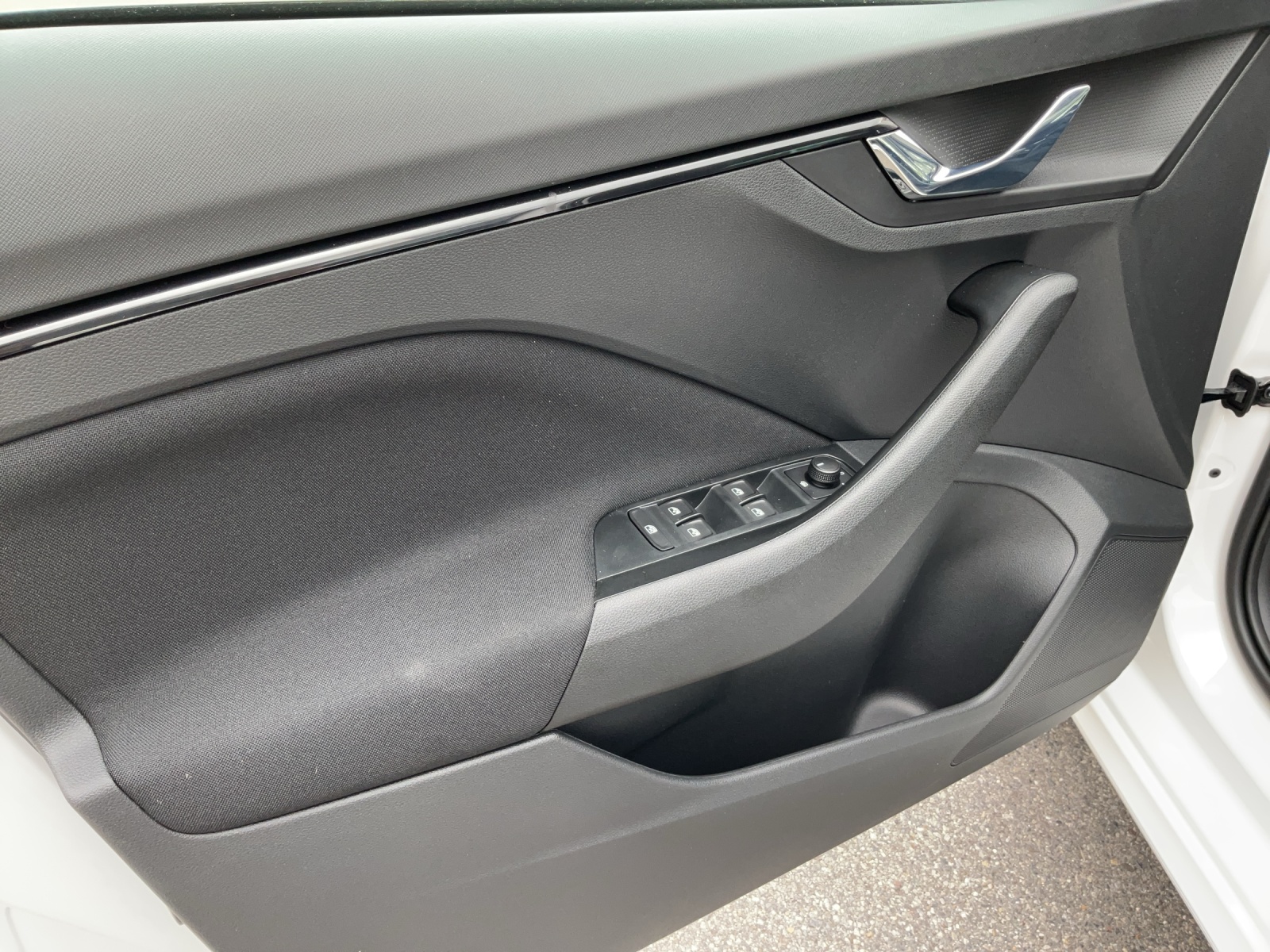 SKODA Kamiq 1.0 TSI Selection DSG-image-12