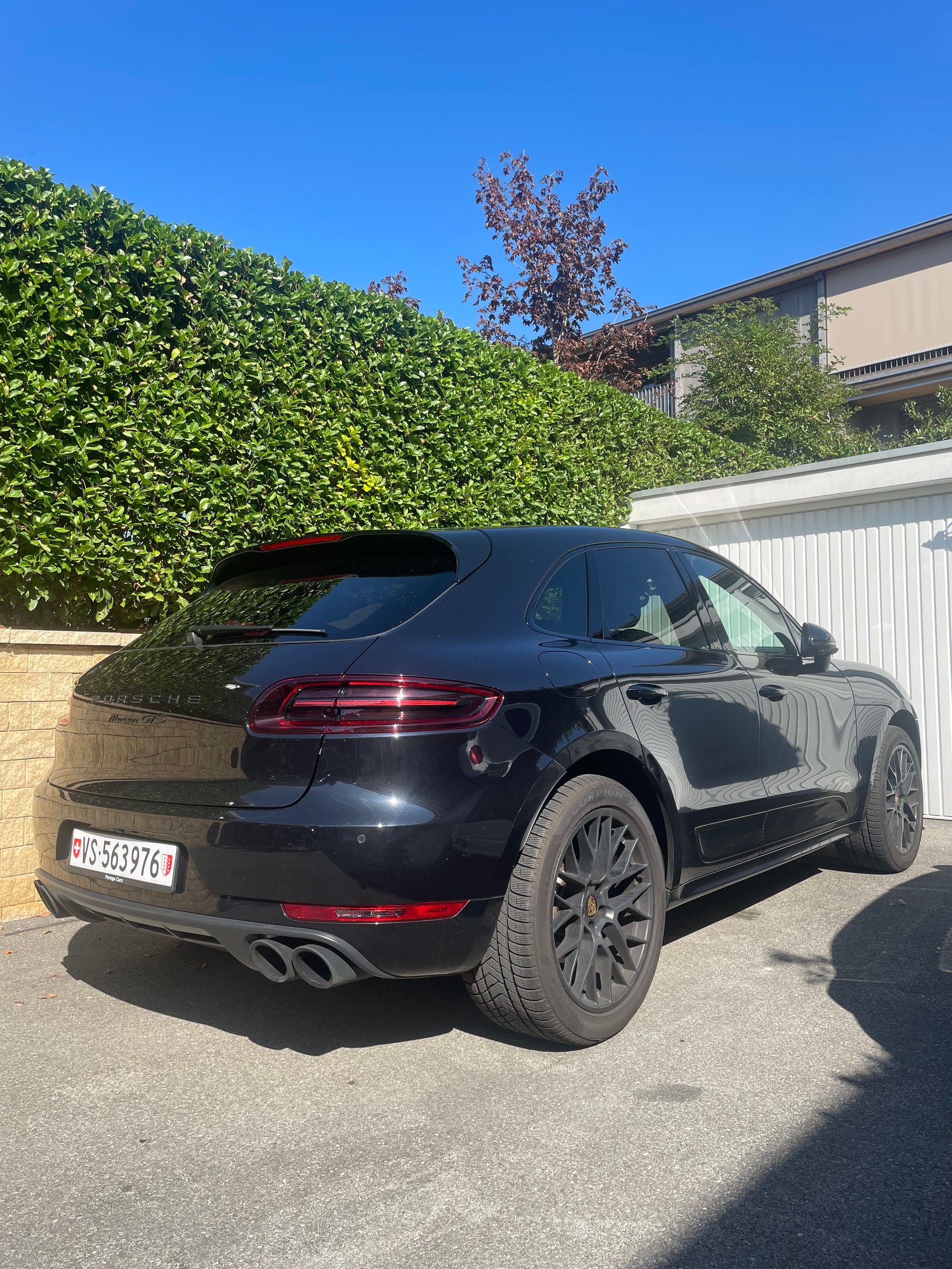 PORSCHE GTS-image-5