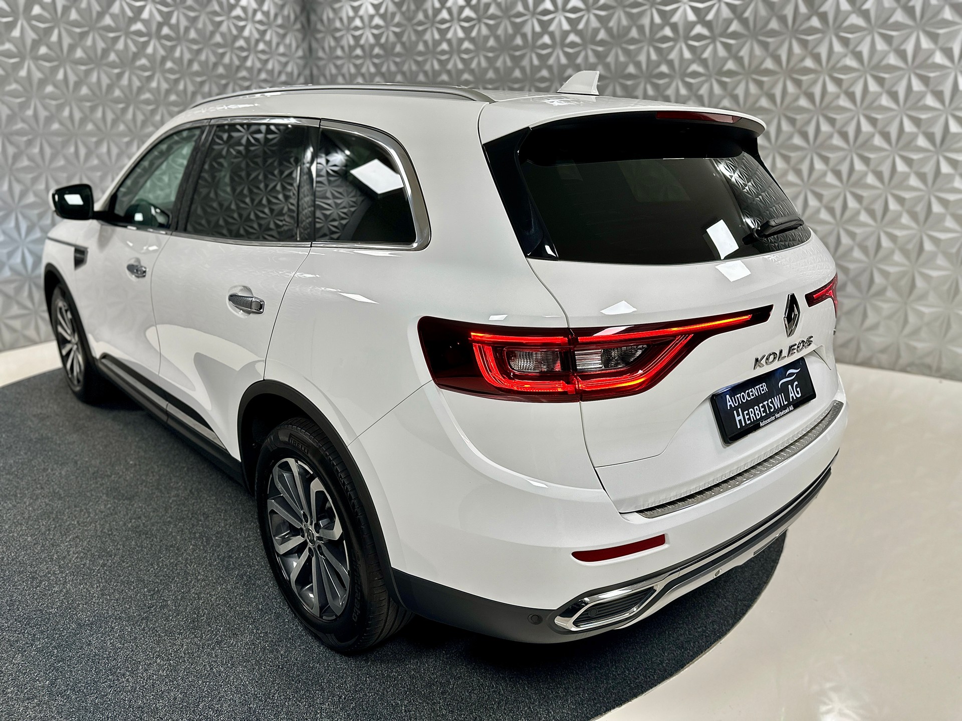 RENAULT Koleos 2.0 dCi Intens 4WD Xtronic CVT-image-9
