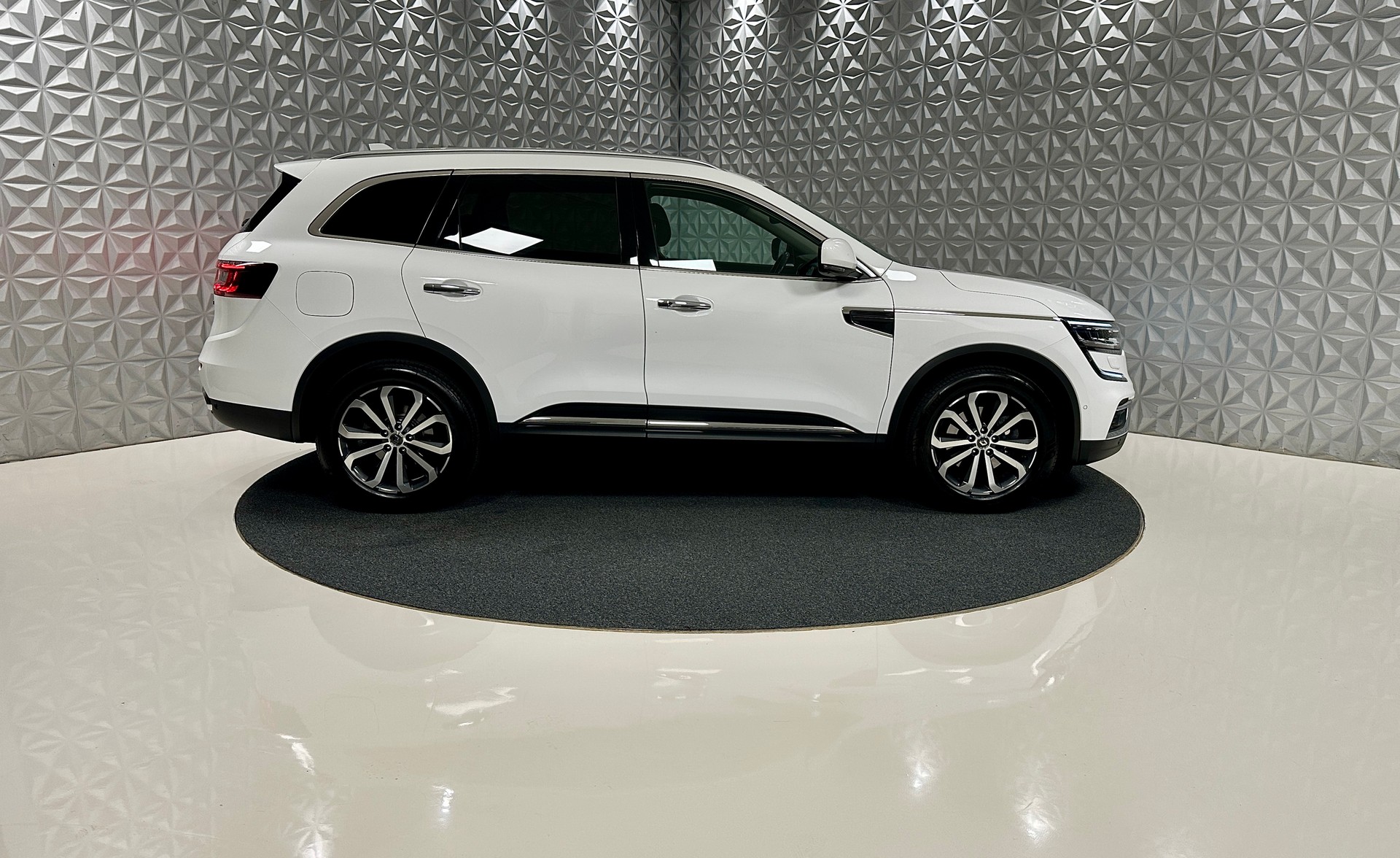 RENAULT Koleos 2.0 dCi Intens 4WD Xtronic CVT-image-3