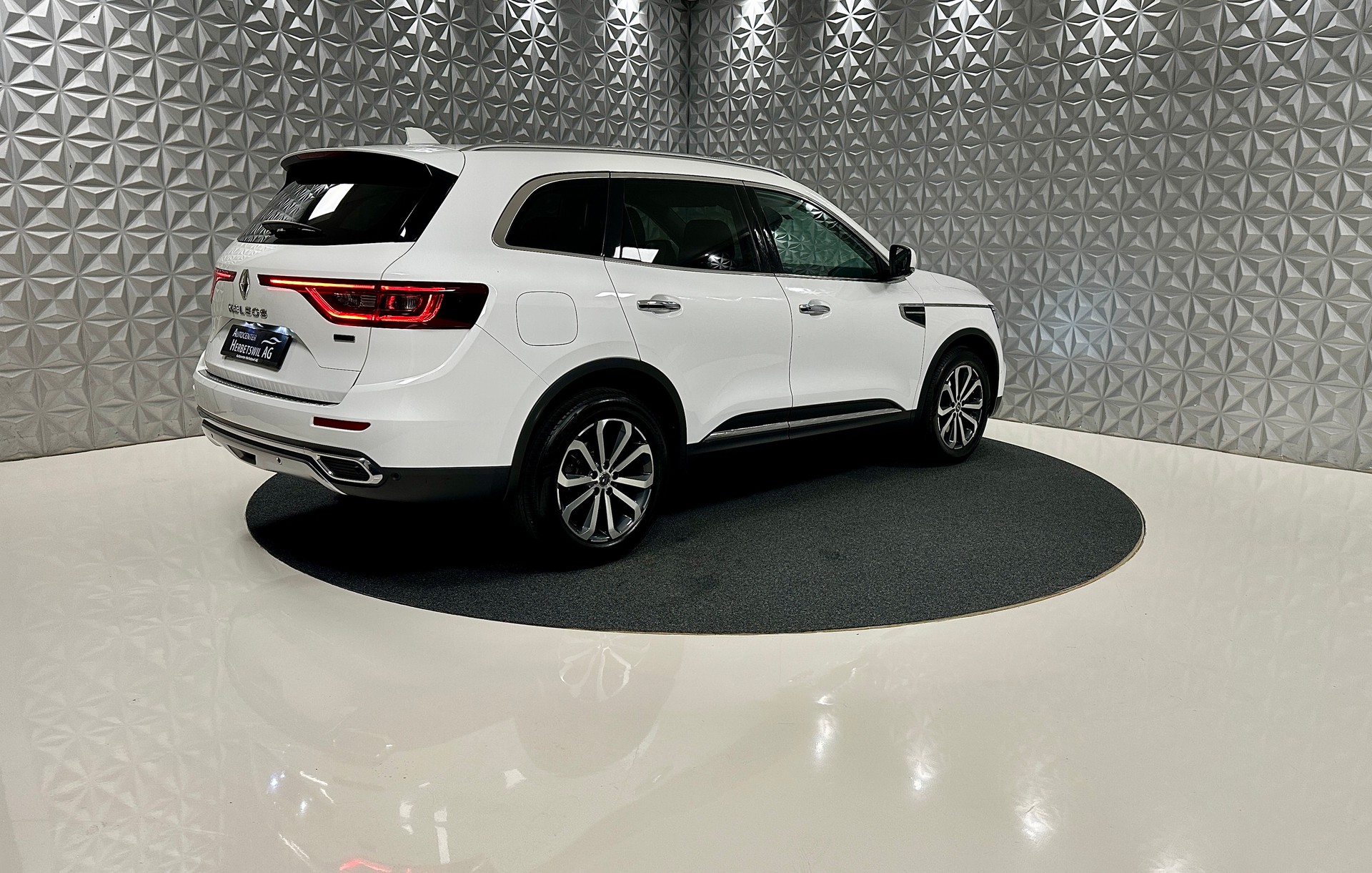 RENAULT Koleos 2.0 dCi Intens 4WD Xtronic CVT-image-4