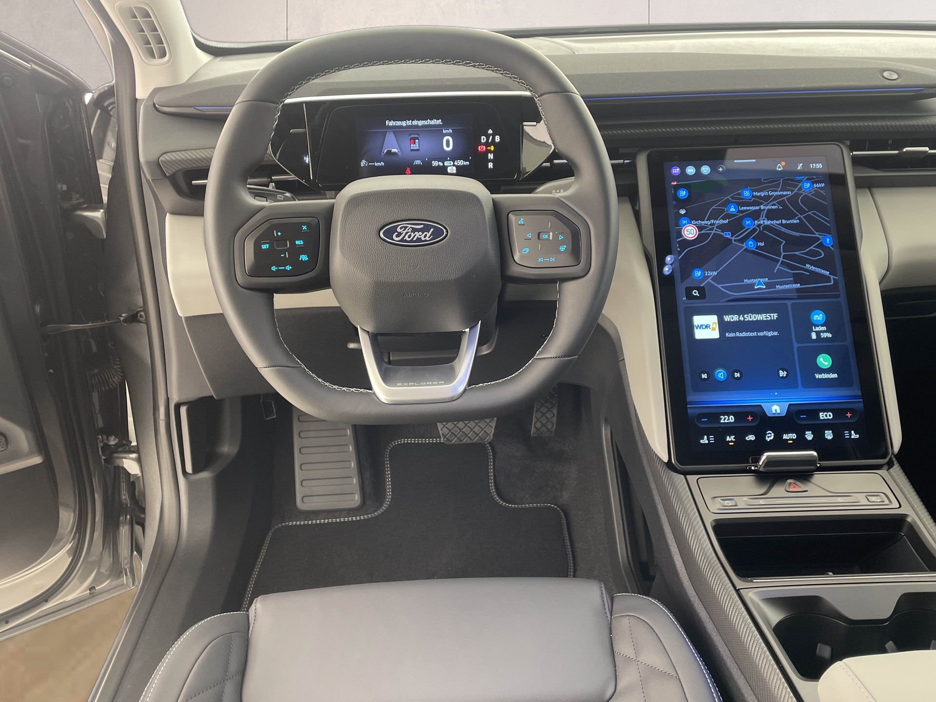 FORD Explorer Extended Range Premium AWD-image-17