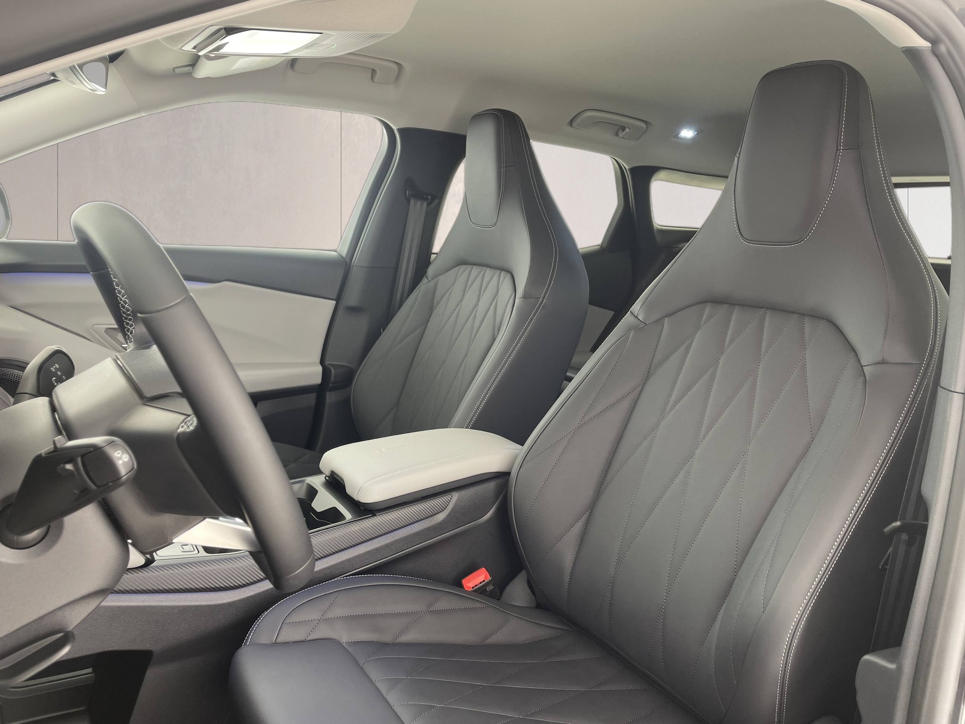 FORD Explorer Extended Range Premium AWD-image-14