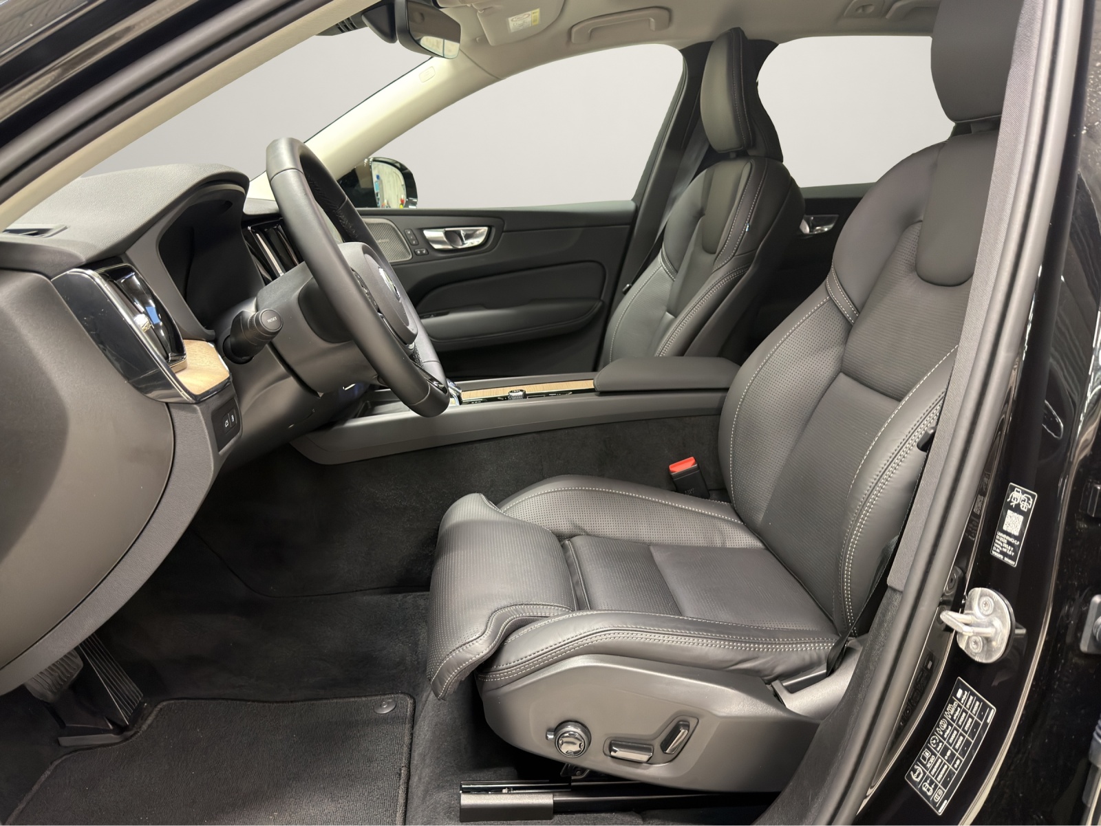 Image VOLVO XC60 XC60 2.0 T8 TE Plus Dark eAWD