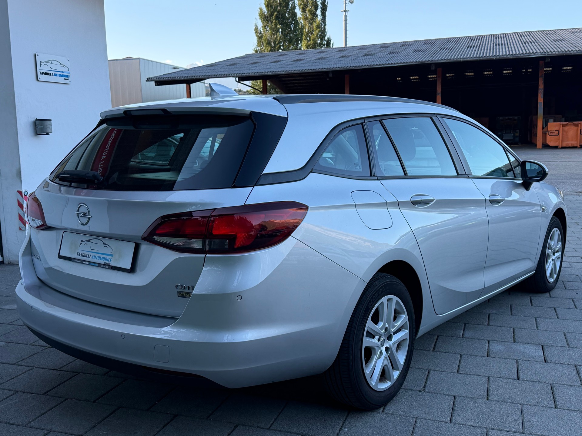 OPEL Astra Sports Tourer 1.6 CDTi ecoF Excellence Autom-image-6