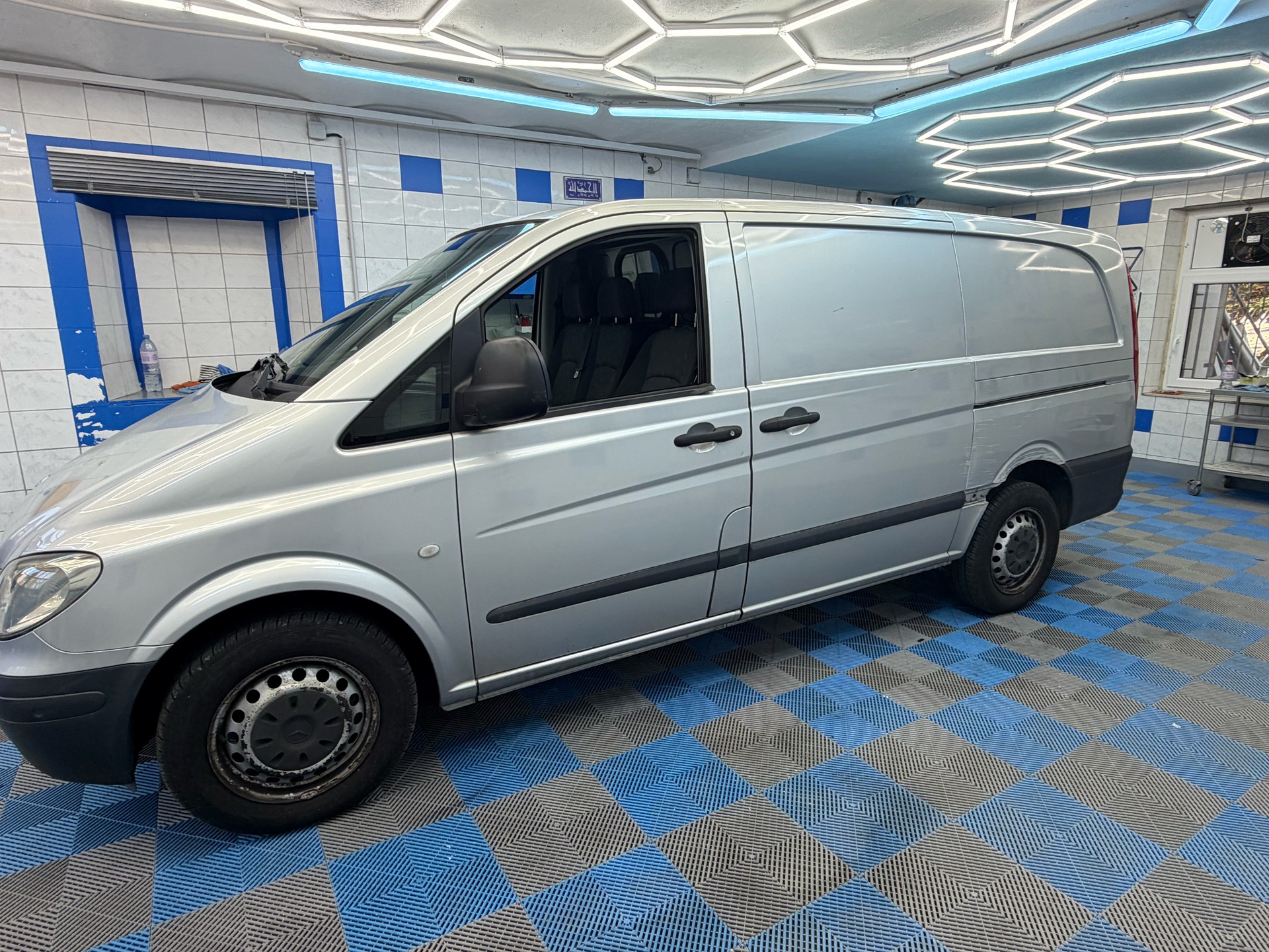 MERCEDES-BENZ Vito 111 CDI-image-2