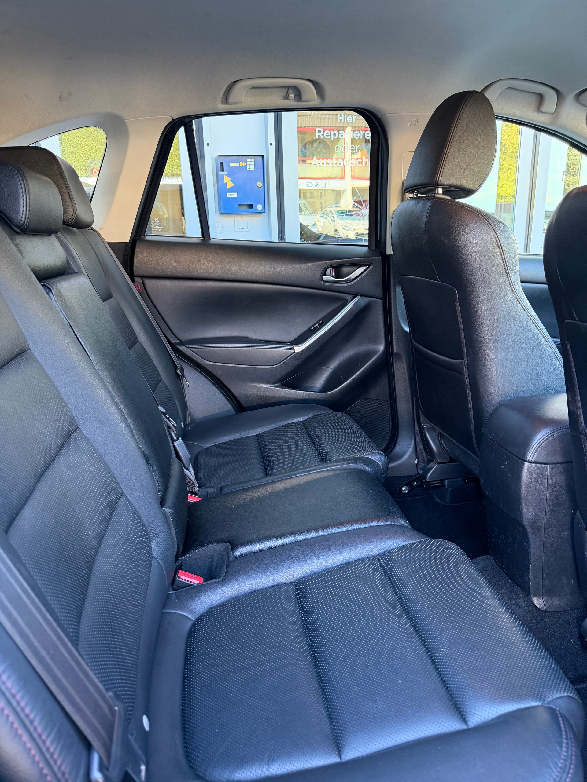 MAZDA CX-5 2.5 Revolution AWD Skyactive-G Automatic-image-11