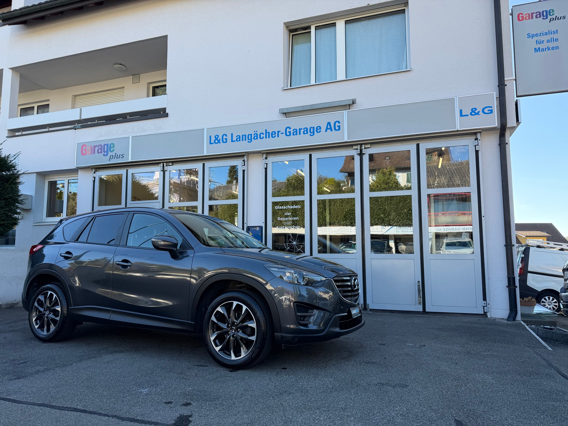 MAZDA CX-5 2.5 Revolution AWD Skyactive-G Automatic-image-1