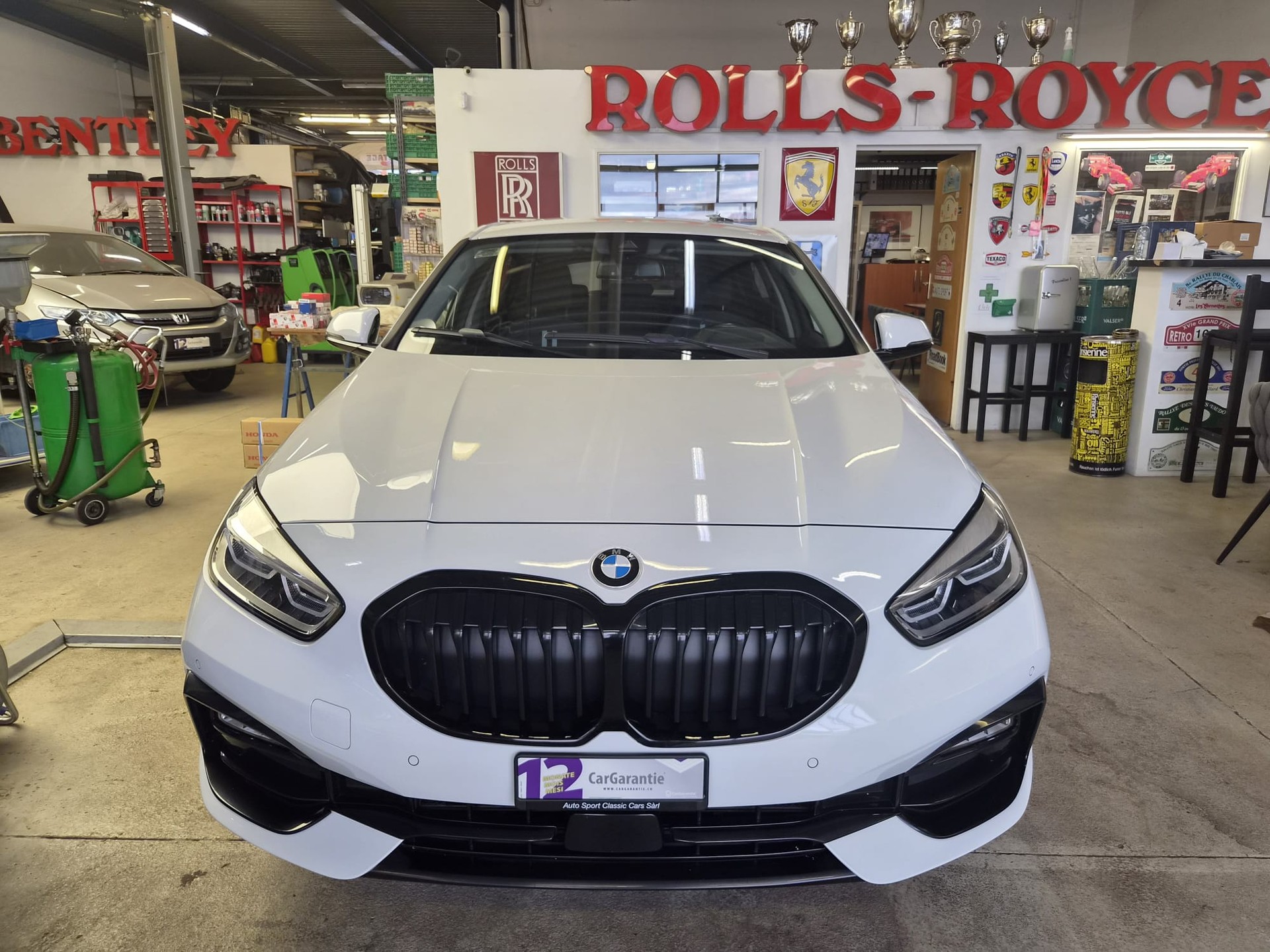 BMW 120d xDrive Steptronic Sport Line-image-1