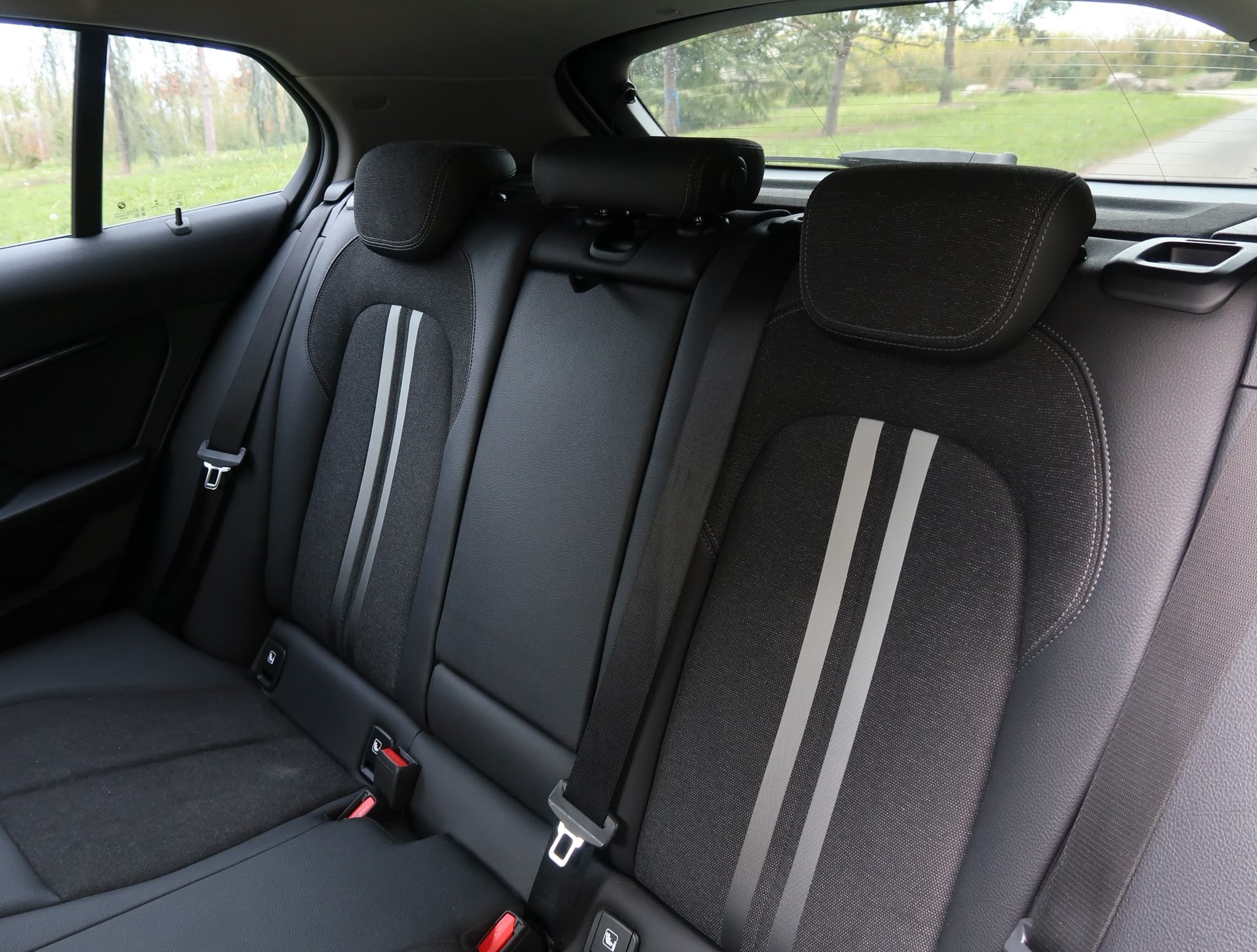 BMW 120d xDrive Steptronic Sport Line-image-23