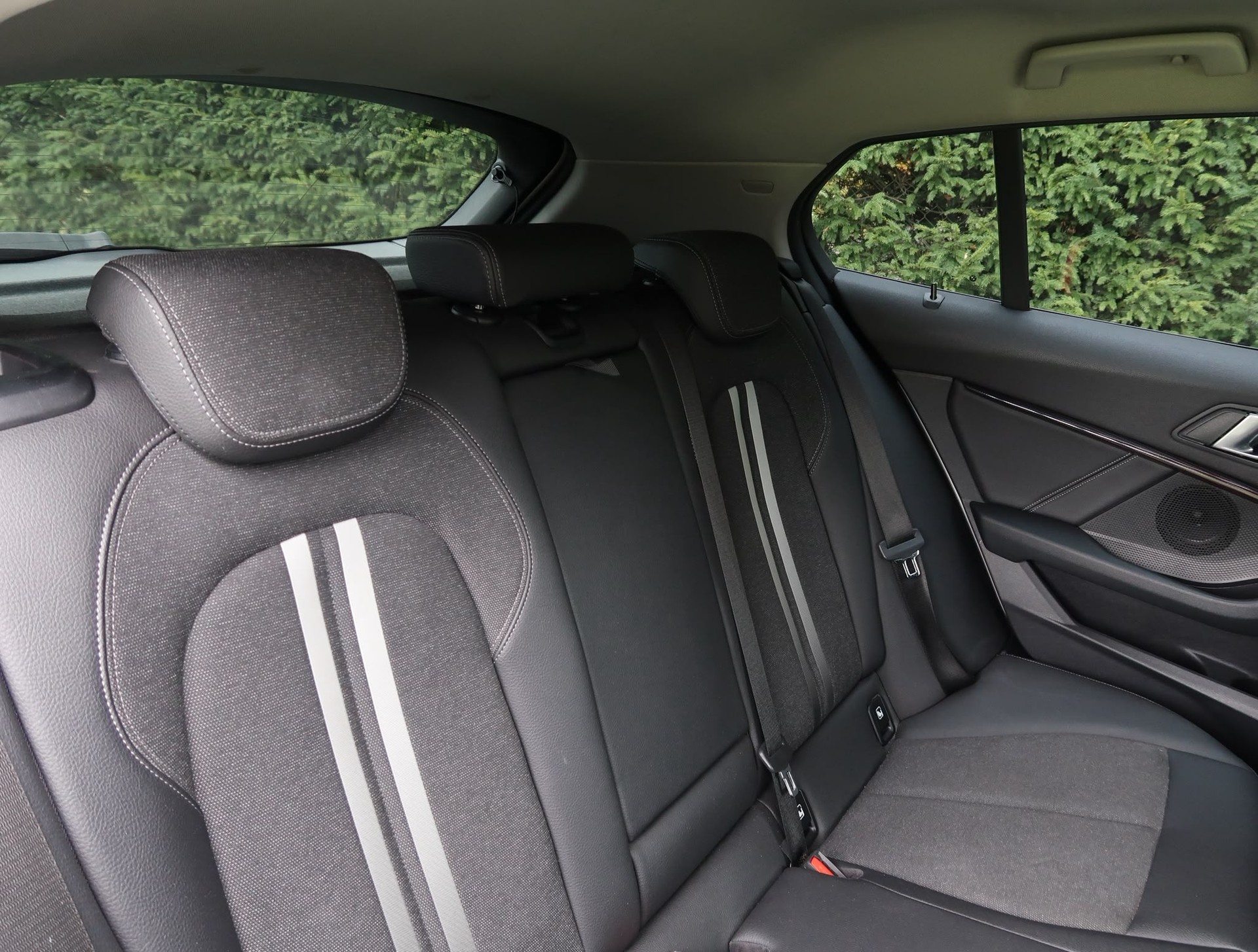 BMW 120d xDrive Steptronic Sport Line-image-24