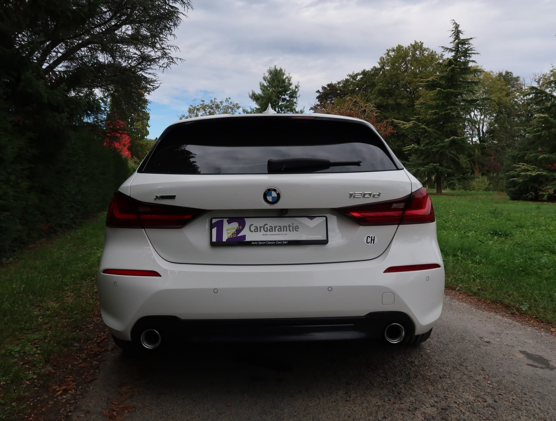 BMW 120d xDrive Steptronic Sport Line-image-5