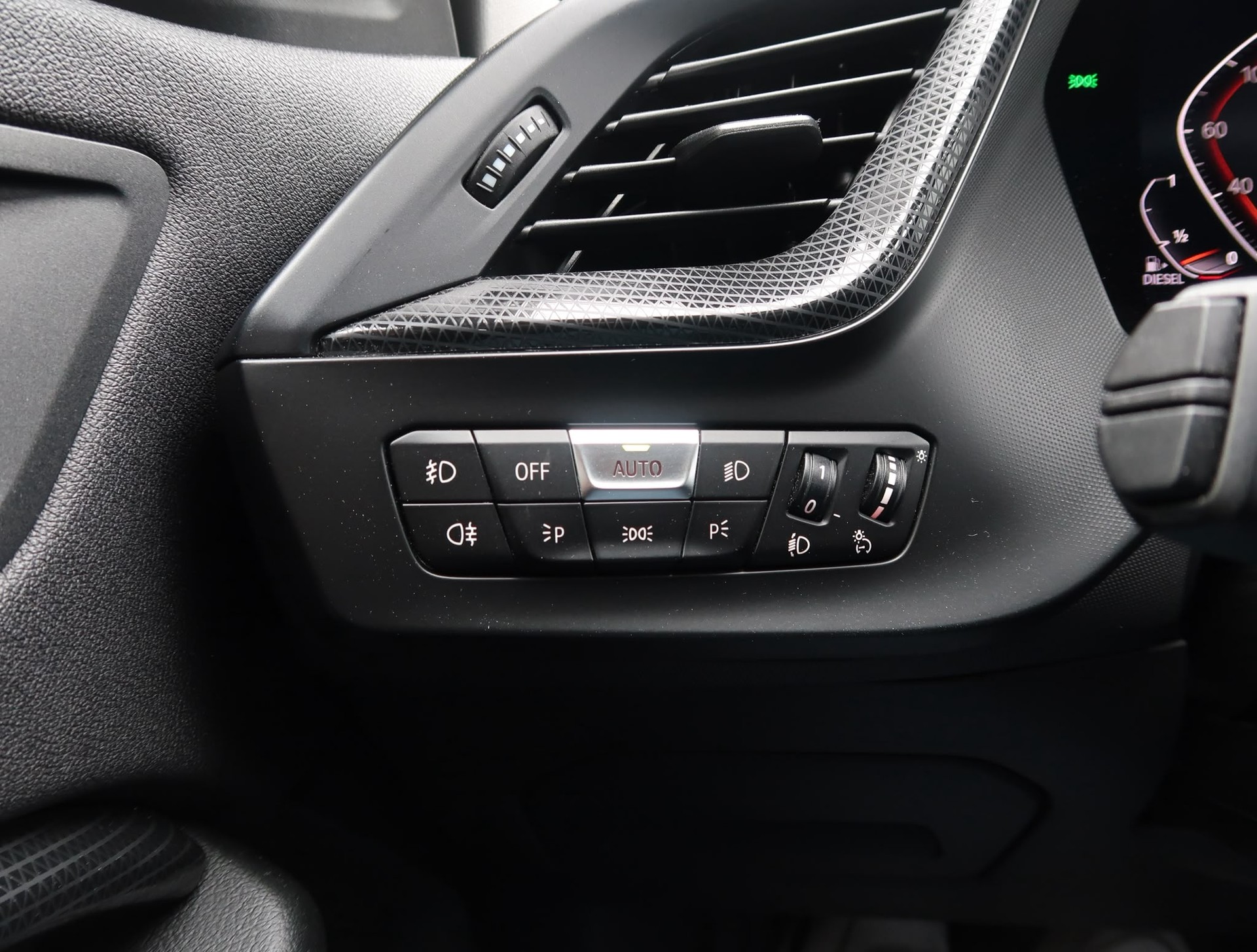 BMW 120d xDrive Steptronic Sport Line-image-22