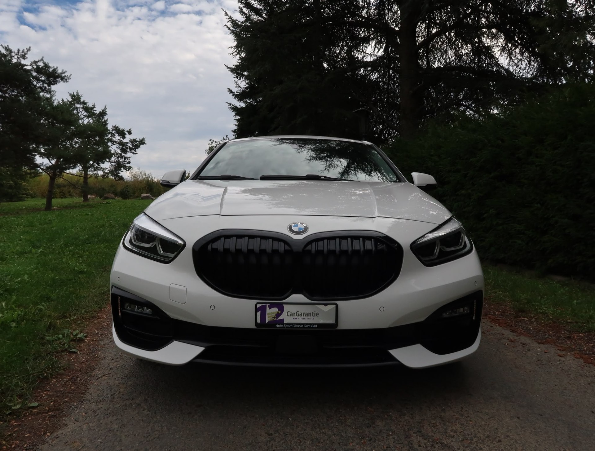 BMW 120d xDrive Steptronic Sport Line-image-1
