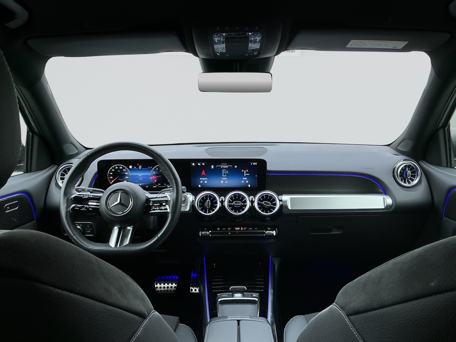MERCEDES-BENZ GLB 200 7G-Tronic AMG Line Night-image-12