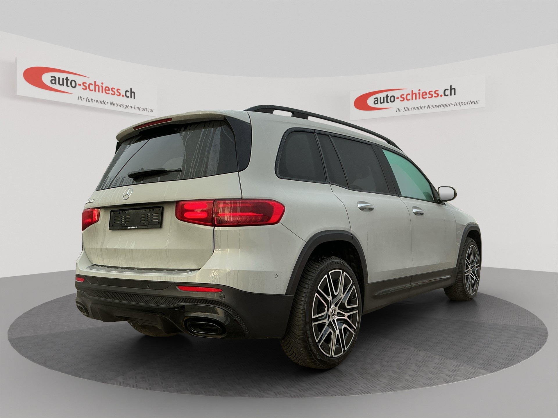 MERCEDES-BENZ GLB 200 7G-Tronic AMG Night-image-4