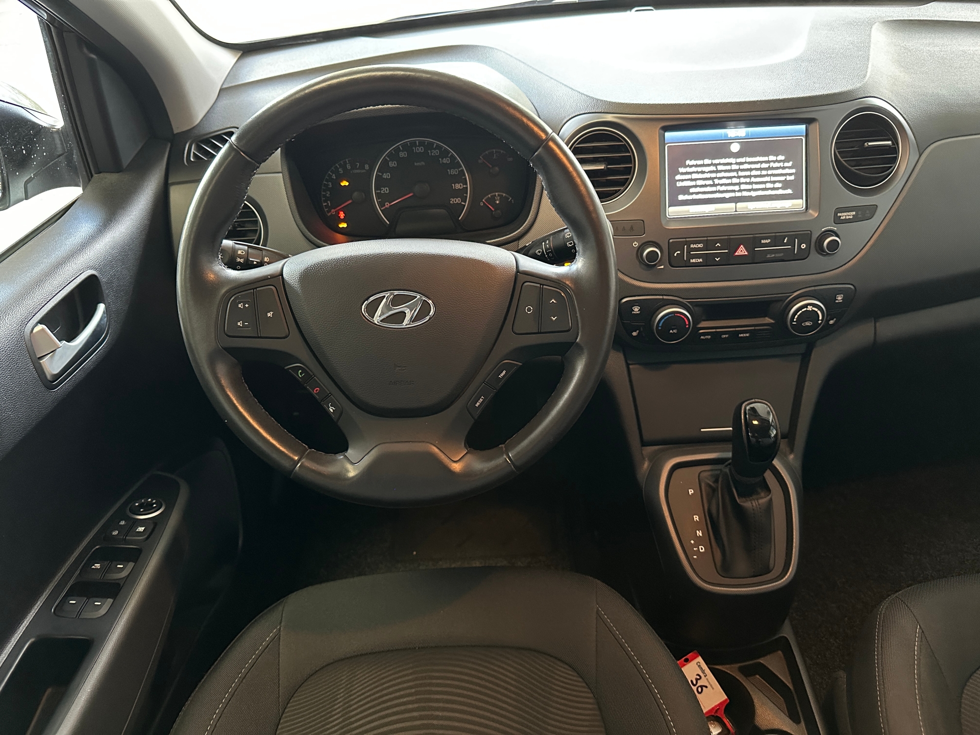 HYUNDAI i10 1.2 Vertex-image-9