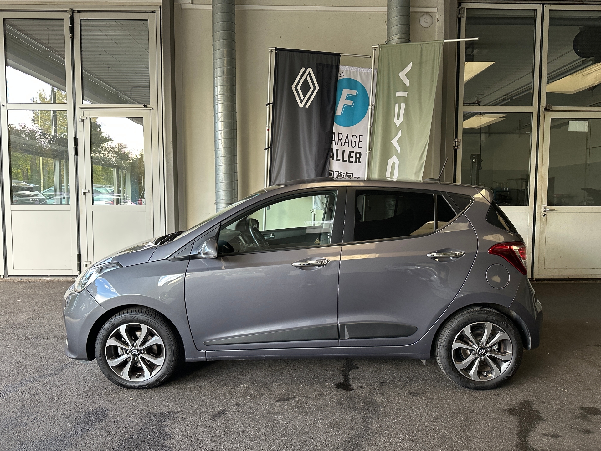 HYUNDAI i10 1.2 Vertex-image-1