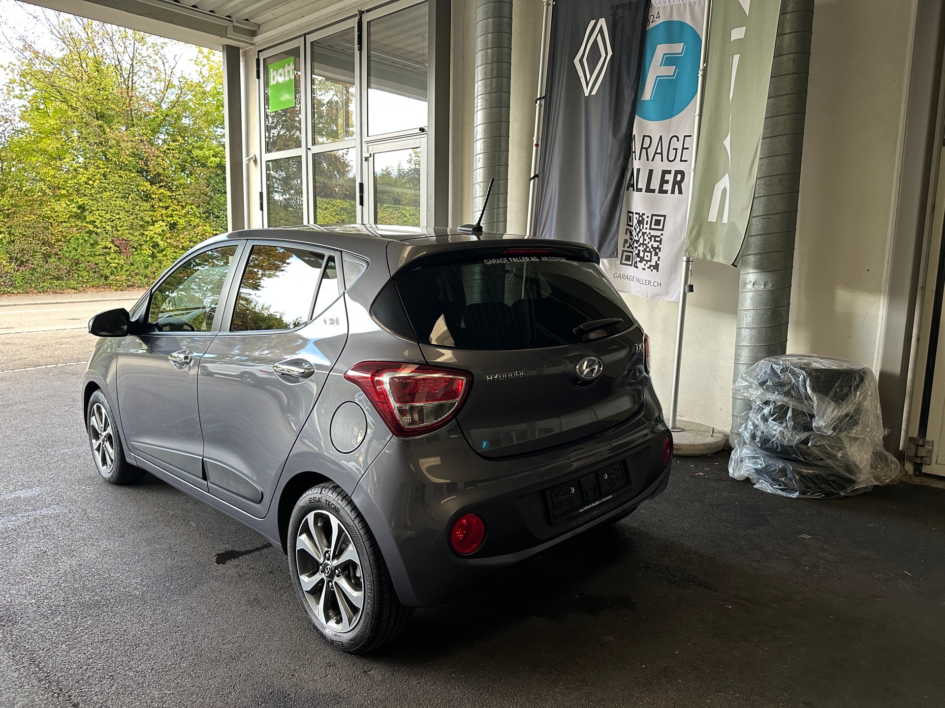 HYUNDAI i10 1.2 Vertex-image-2