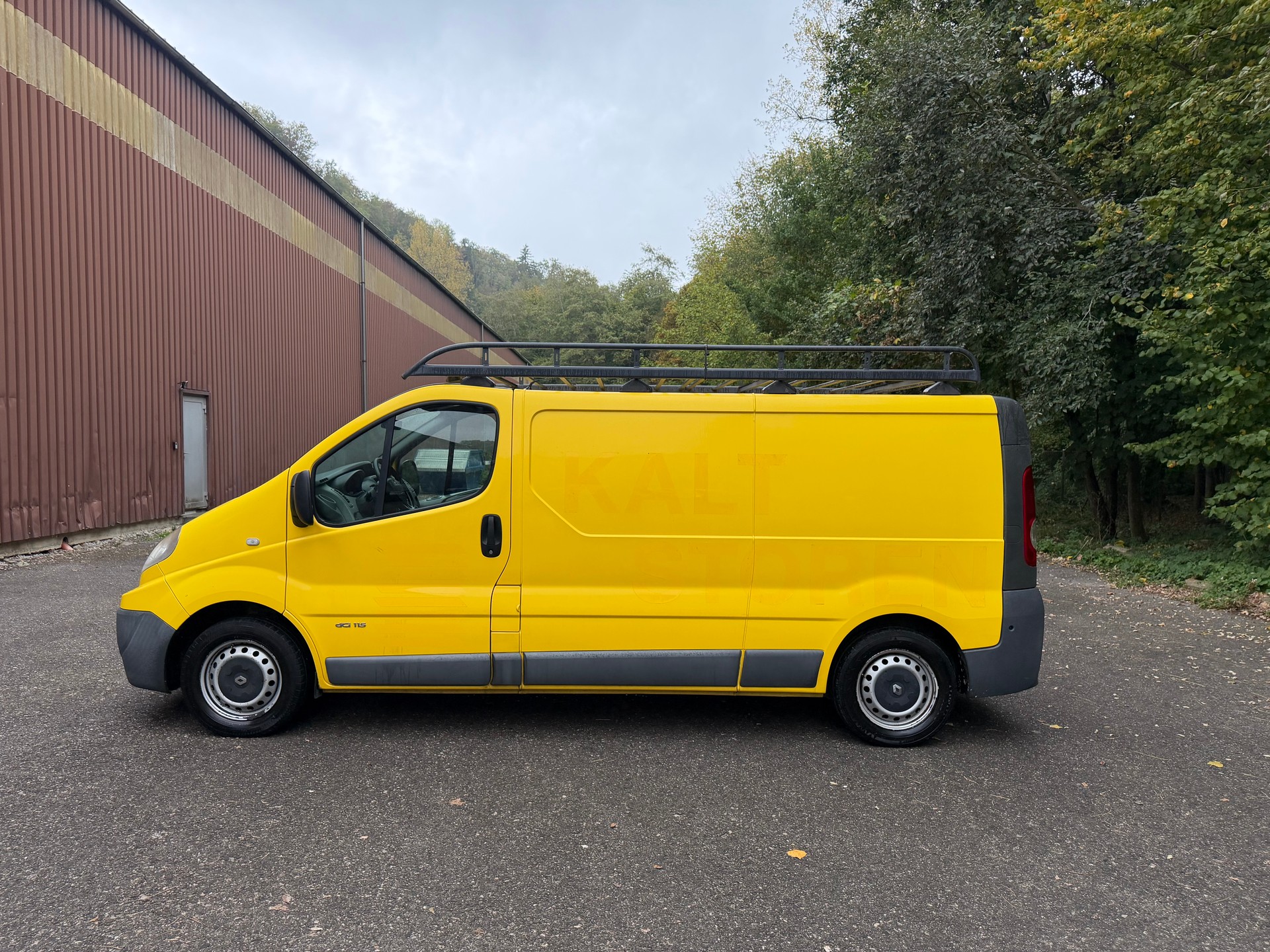 RENAULT Trafic 2.0 dCi 115 2.9t L1H1-image-3