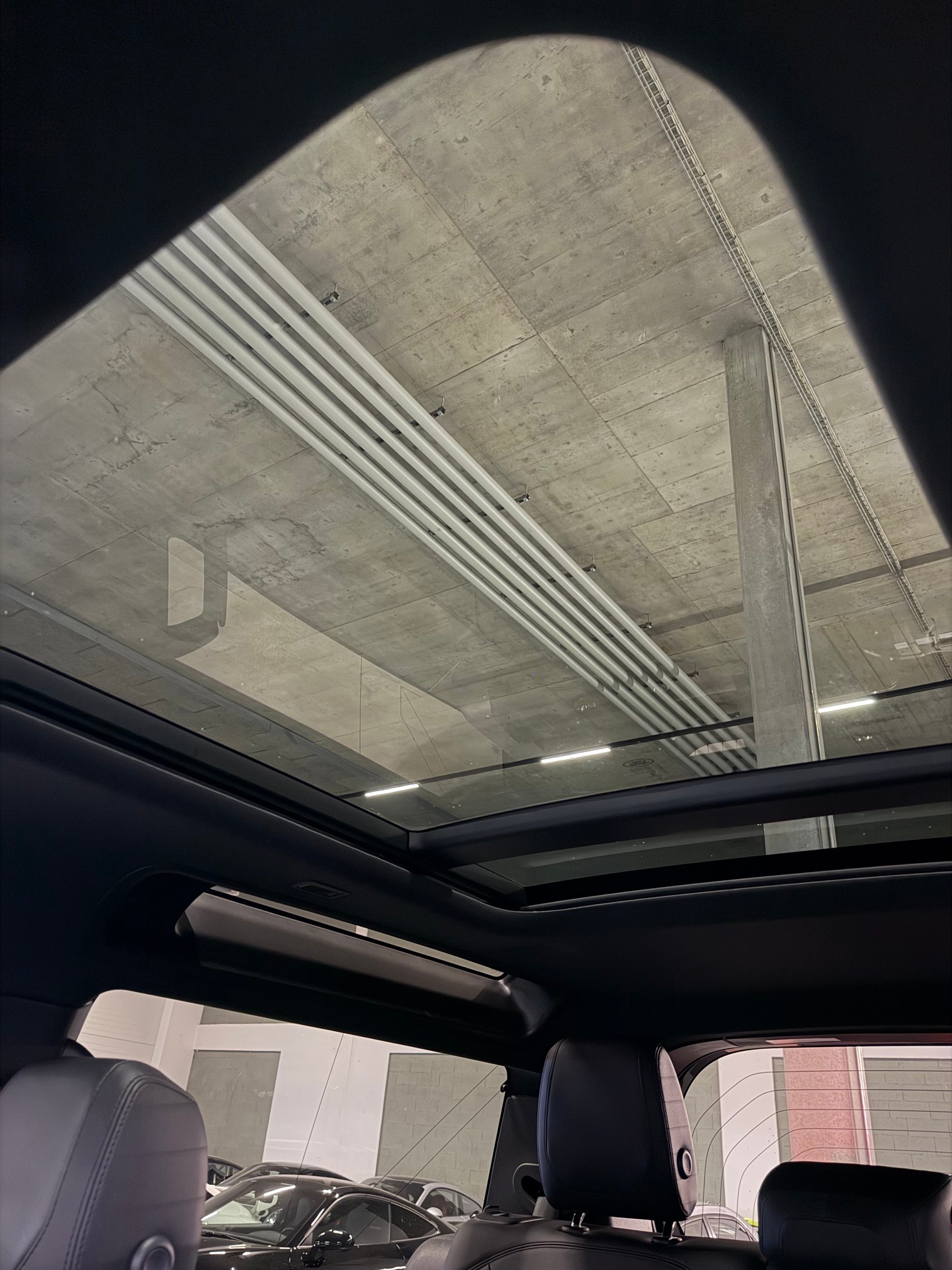 LAND ROVER Defender 90 3.0D I6 300 SE AT8 *Swiss VHC*-image-11