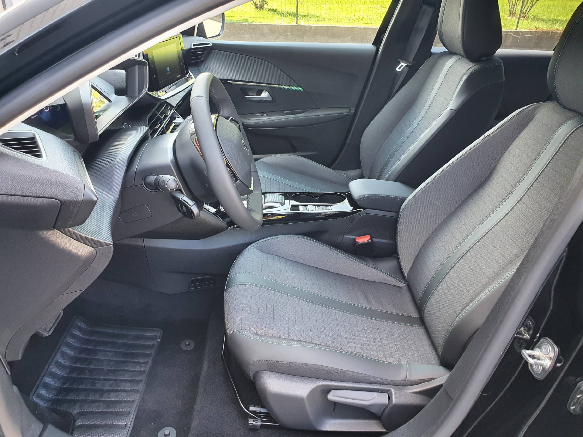 PEUGEOT 208 Elektrik Allure Pack-image-8