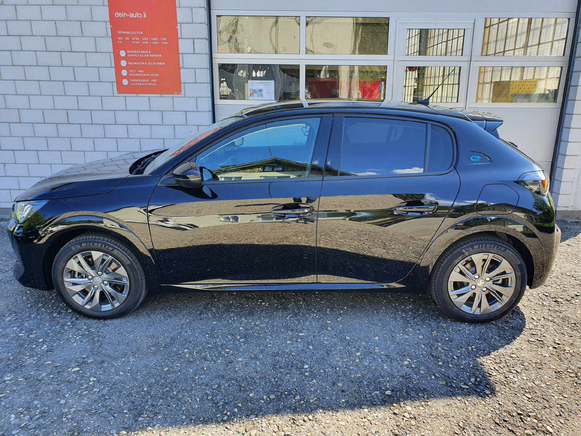 PEUGEOT 208 Elektrik Allure Pack-showroom-element-3
