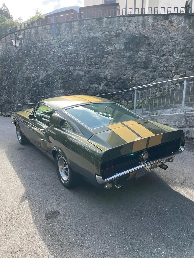 FORD MUSTANG Fastback-image-2