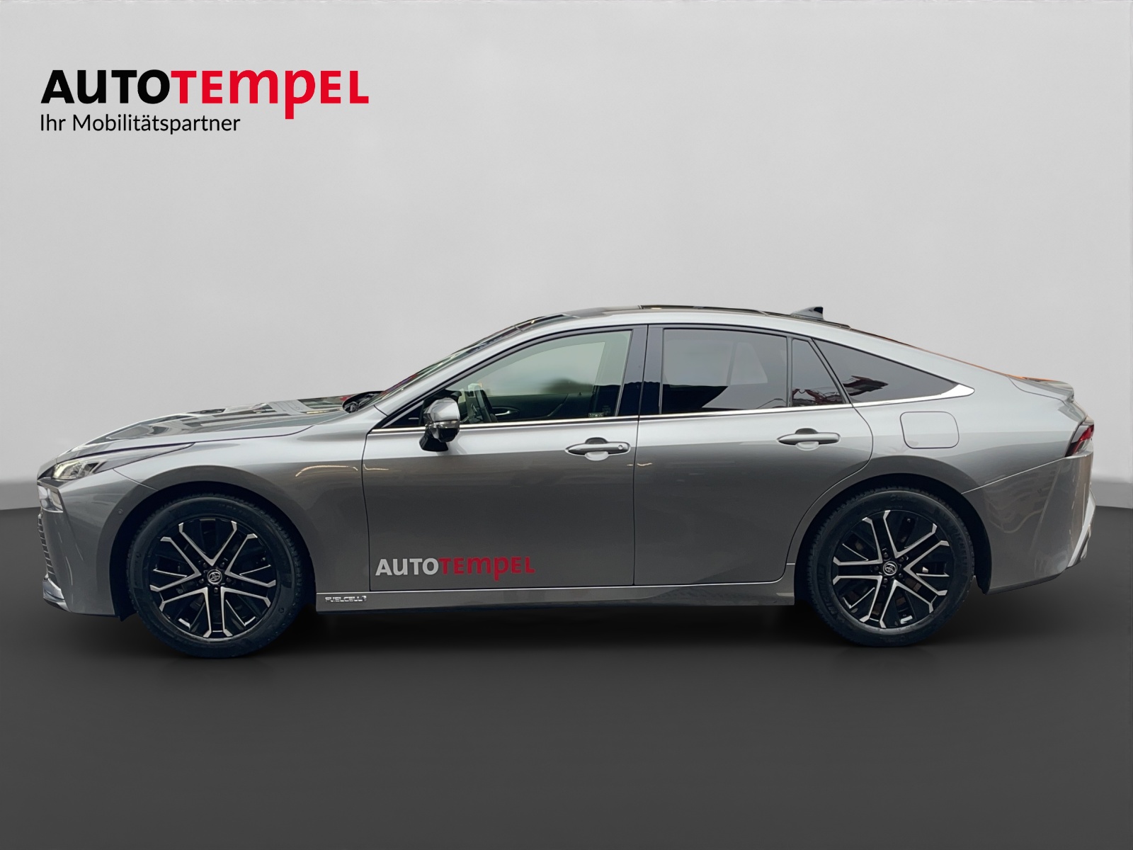 TOYOTA Mirai Fuel Cell Platinum 41635/000-image-1