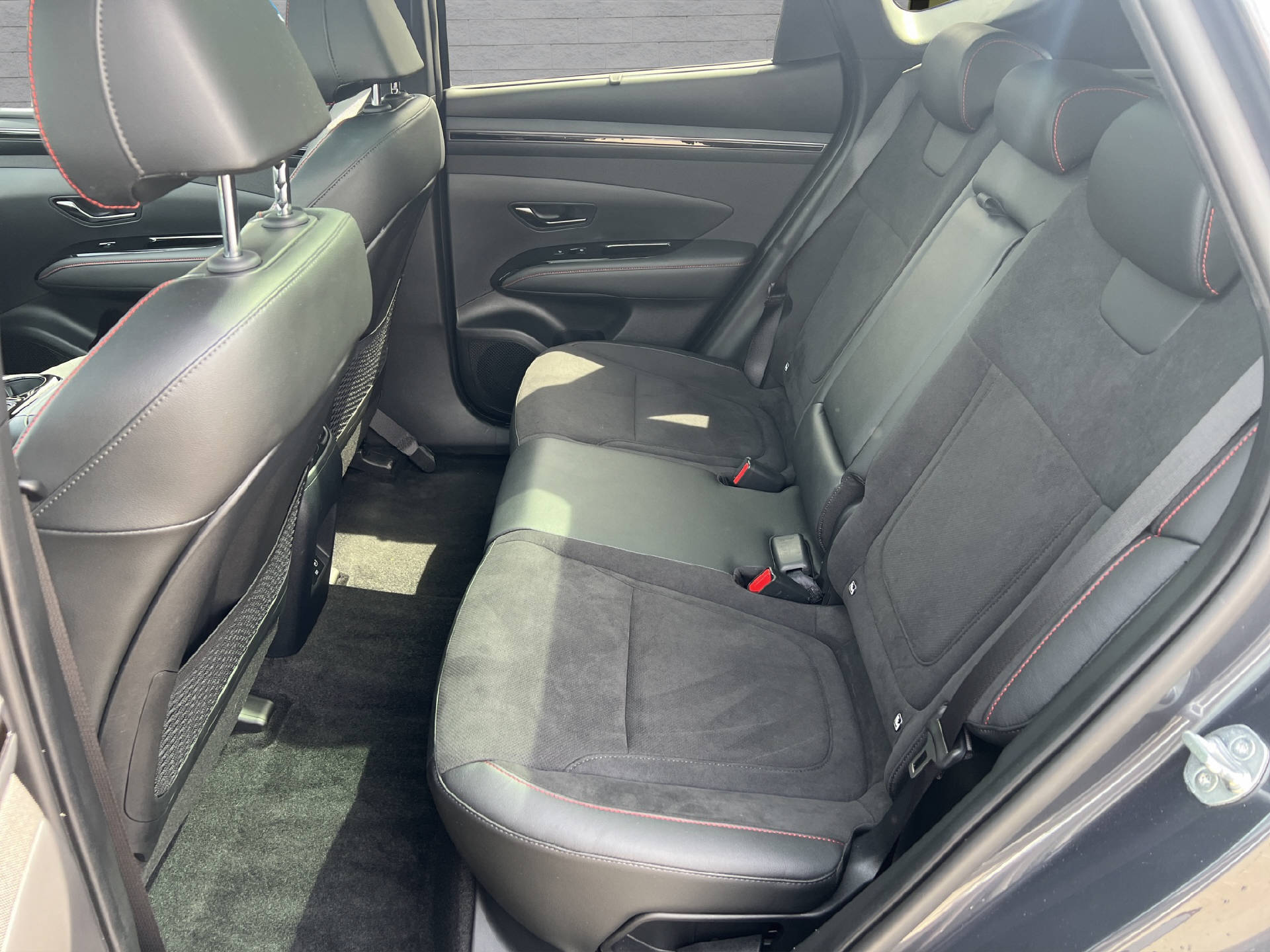 HYUNDAI Tucson 1.6 T-GDi PHEV N-Line LUX.pack 4WD-image-12