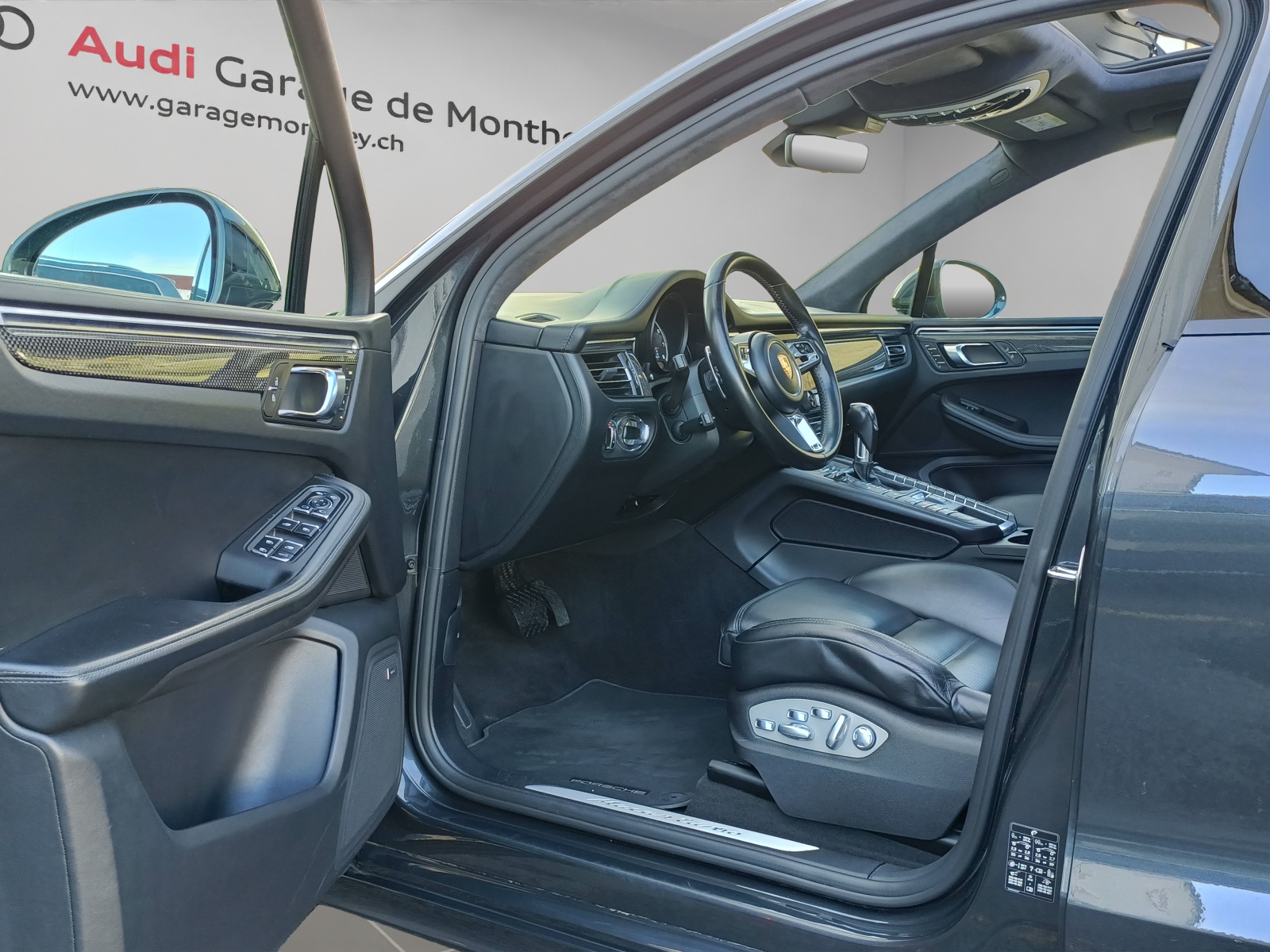 PORSCHE Macan Turbo PDK-image-4