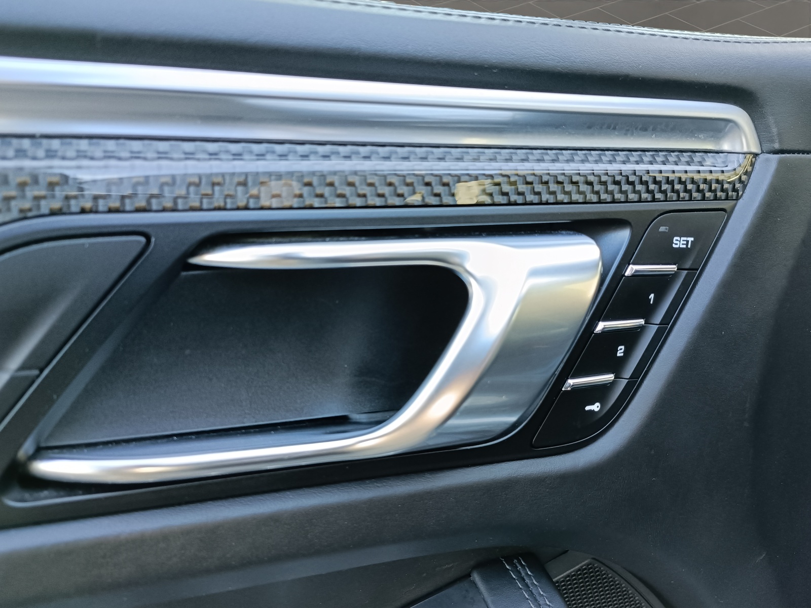 PORSCHE Macan Turbo PDK-image-9
