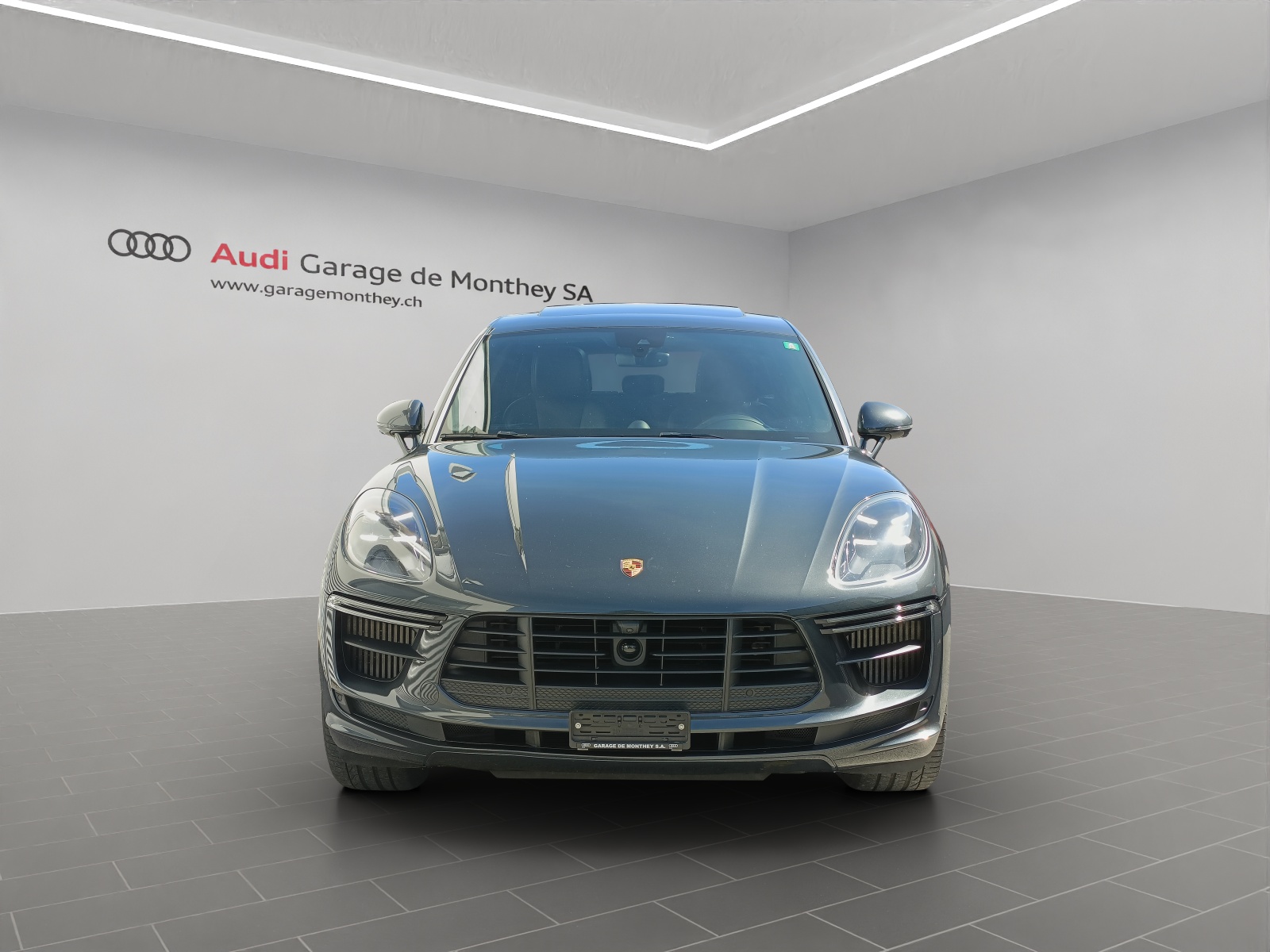 PORSCHE Macan Turbo PDK-image-3