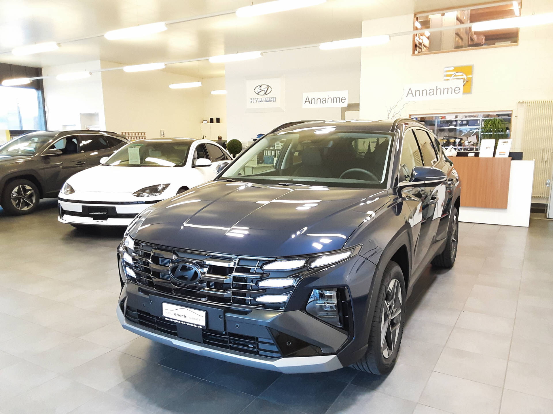 HYUNDAI Tucson 1.6 T-GDi Amplia 4WD-image-3