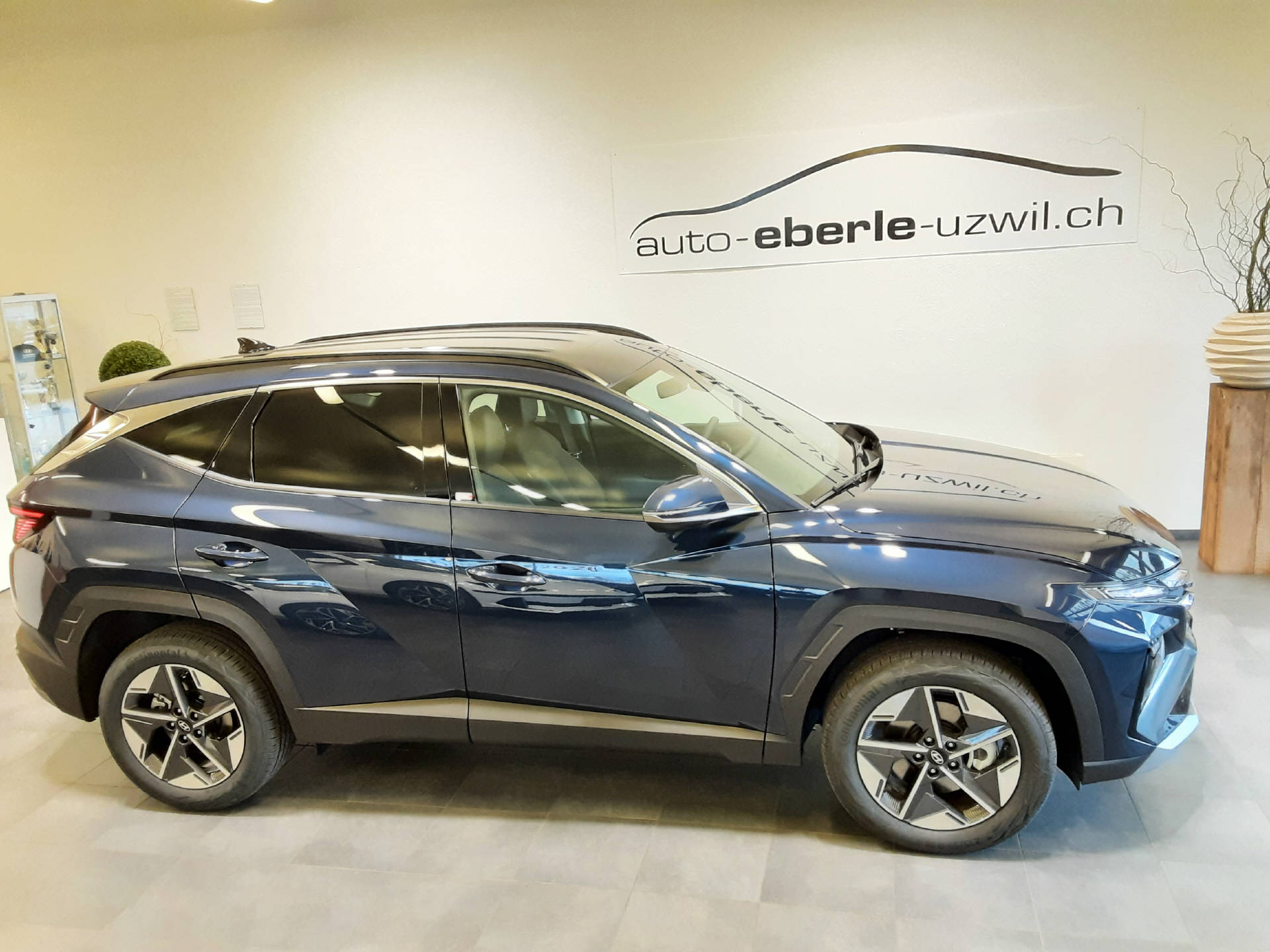 HYUNDAI Tucson 1.6 T-GDi Amplia 4WD-image-4