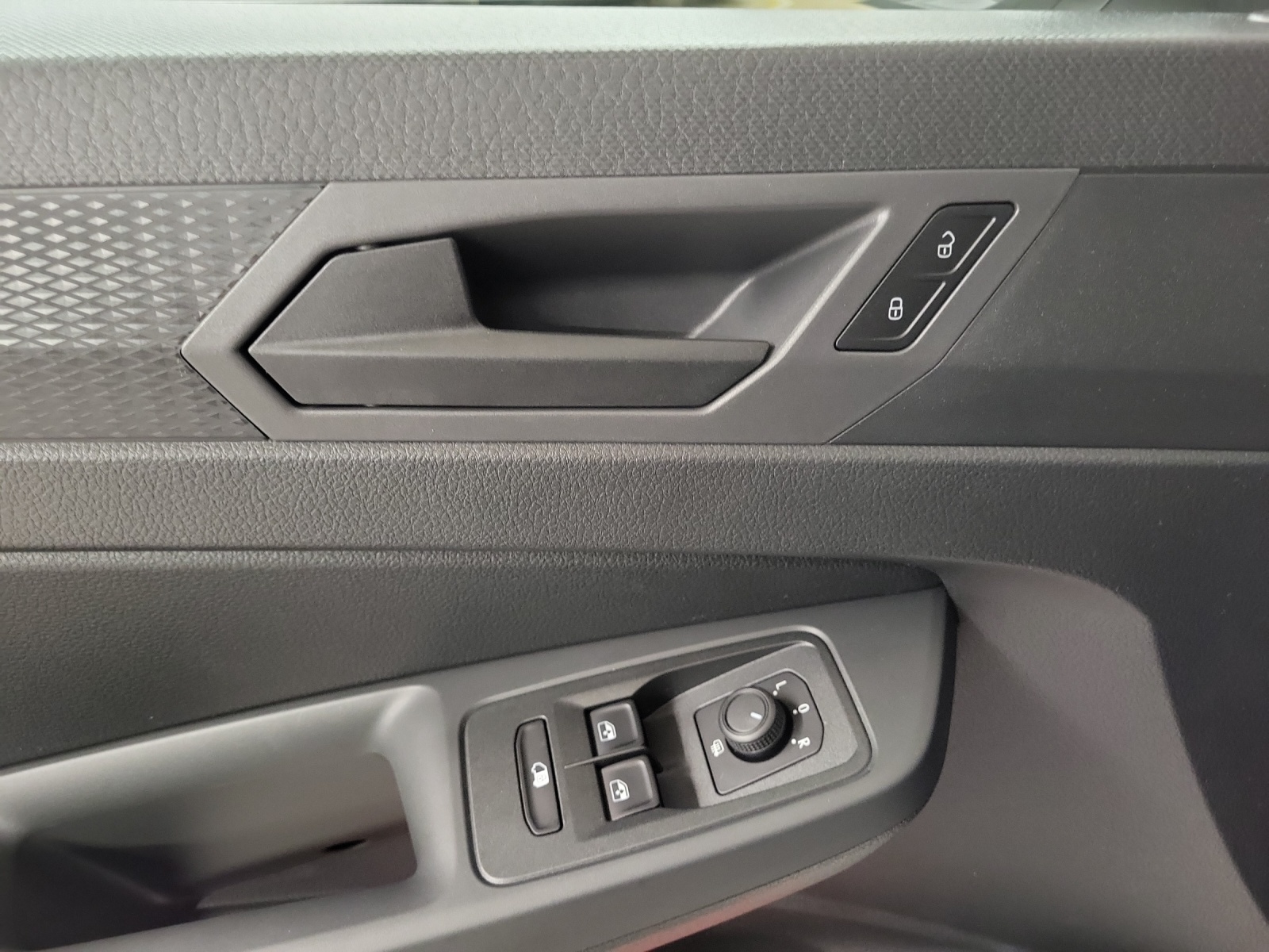 VW Caddy Kaw. 1.5 TSI 116 Entry-image-12