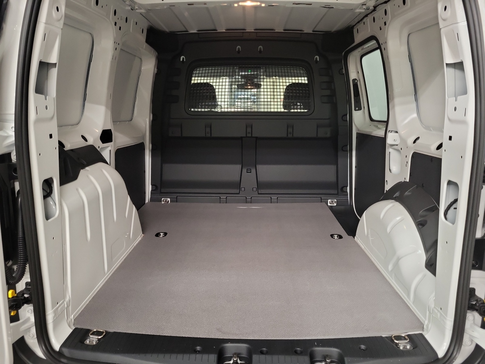 VW Caddy Kaw. 1.5 TSI 116 Entry-image-10