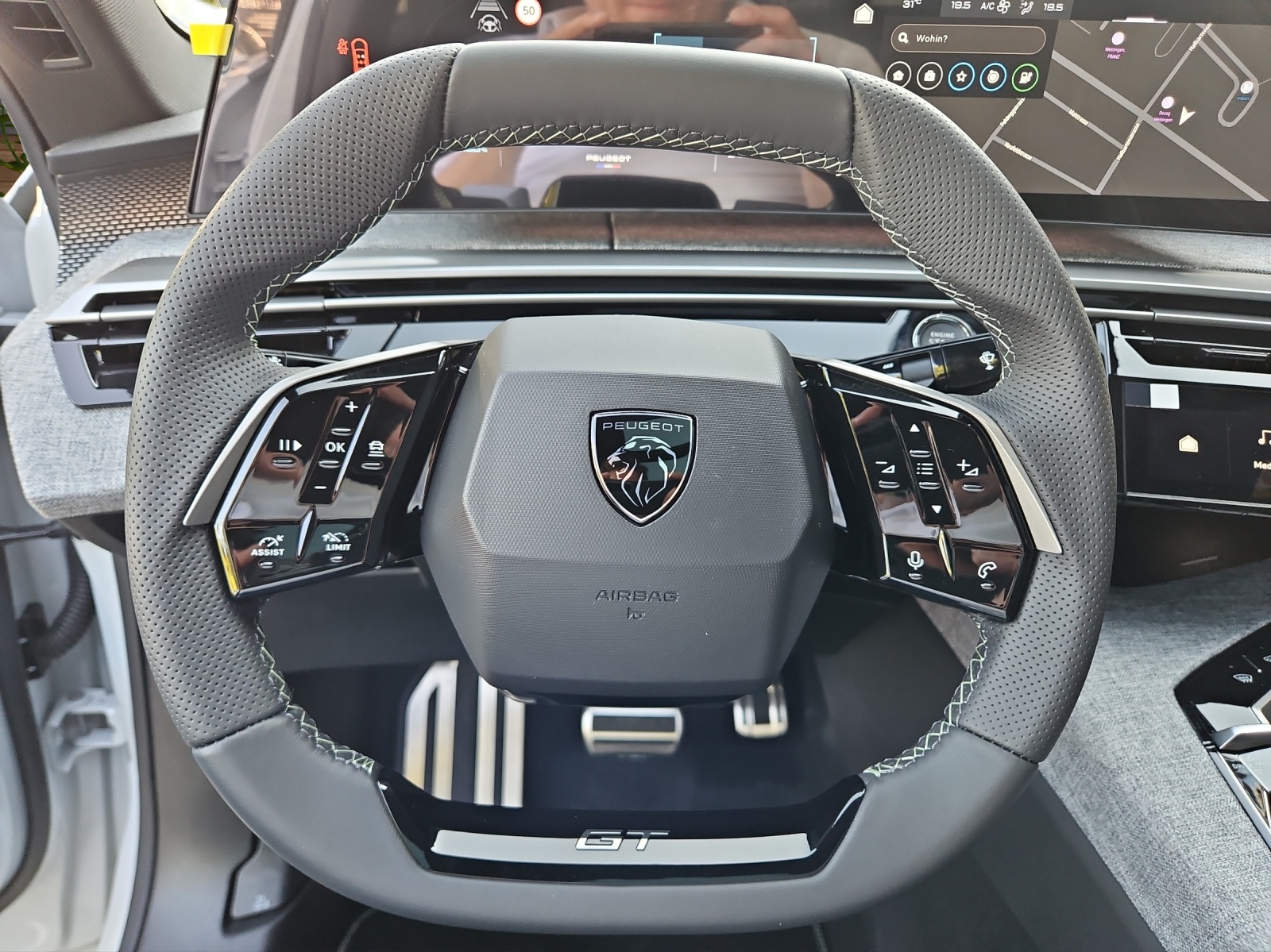 PEUGEOT 3008 NEW 73kWh GT-image-13