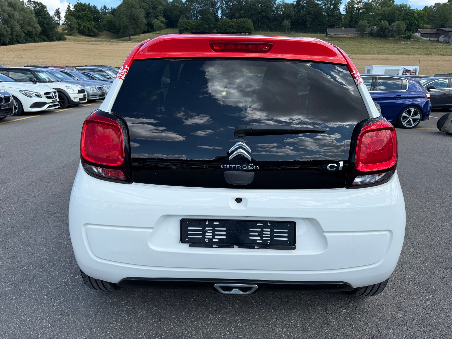 CITROEN C1 1.2 VTi Shine Edition-image-10