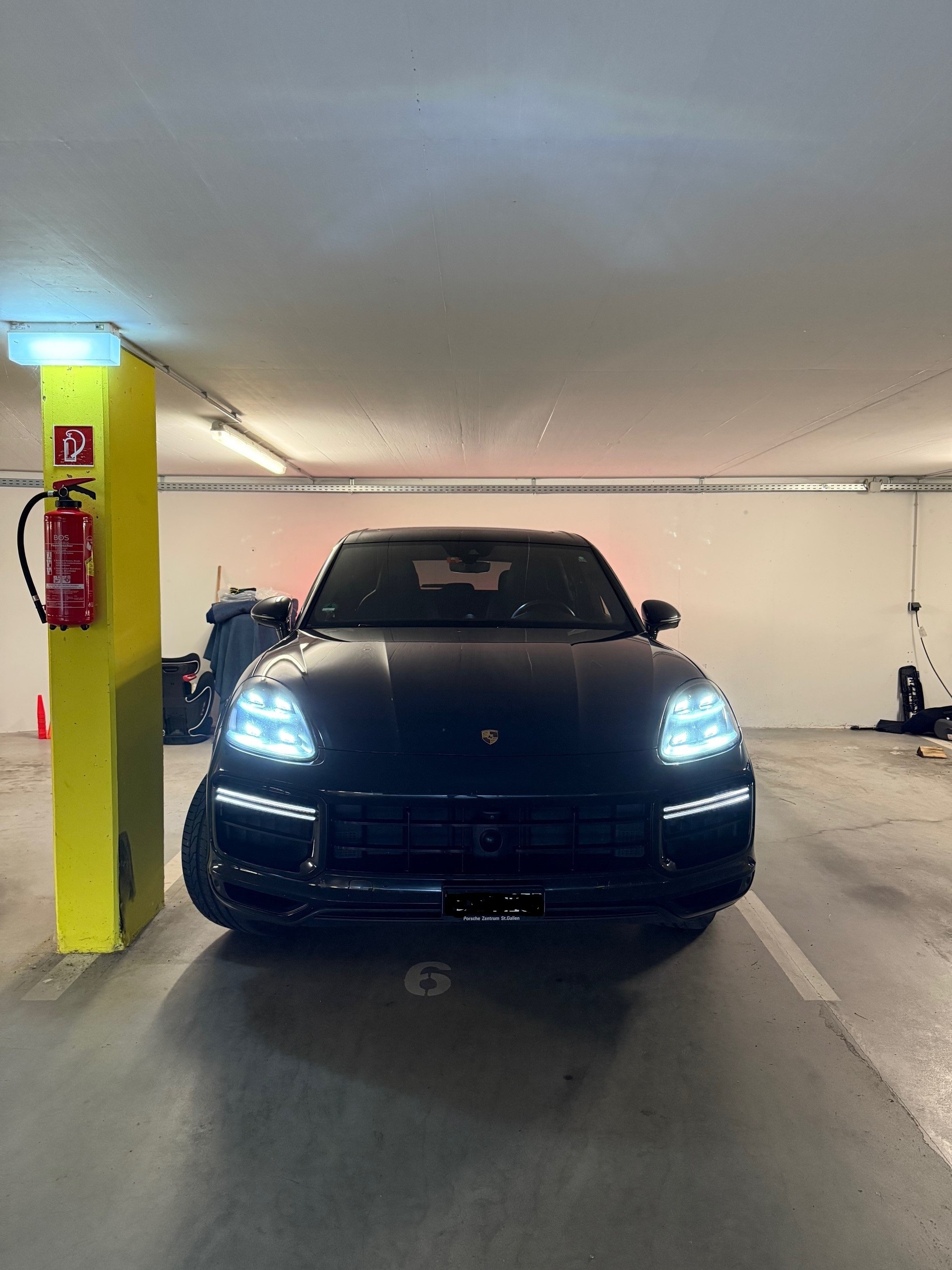 PORSCHE PORSCHE Cayenne Turbo GARANTIE bis 04-27 / BURMESTER / SPORT CHRONO / MFK neu-image-1