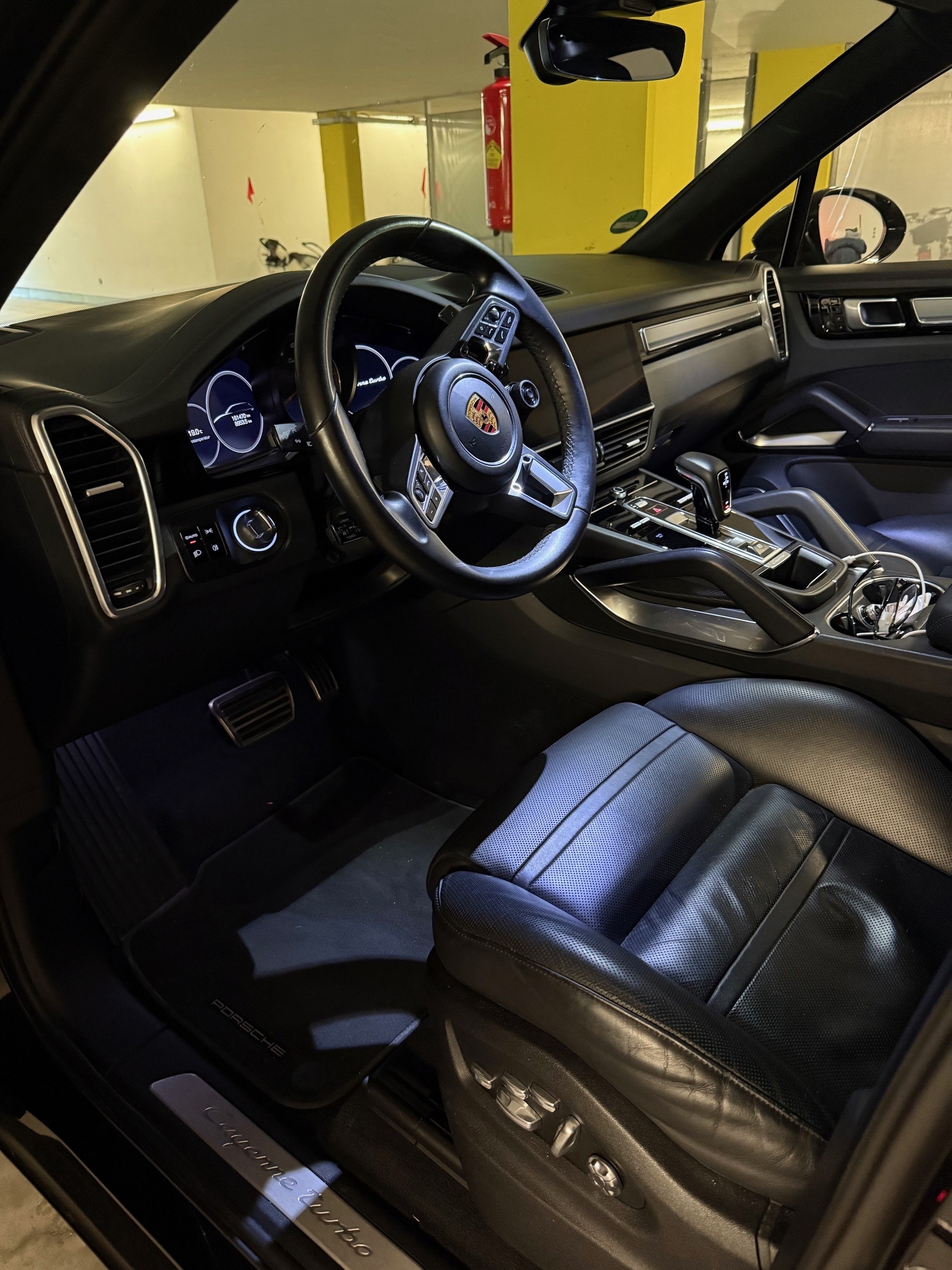 PORSCHE PORSCHE Cayenne Turbo GARANTIE bis 04-27 / BURMESTER / SPORT CHRONO / MFK neu-image-3