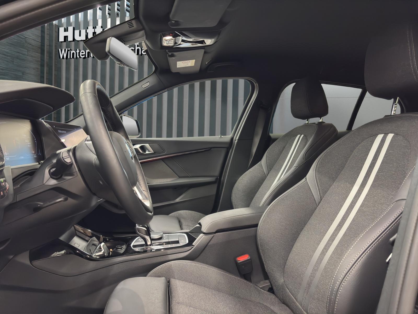 BMW 116d Sport Line-image-13