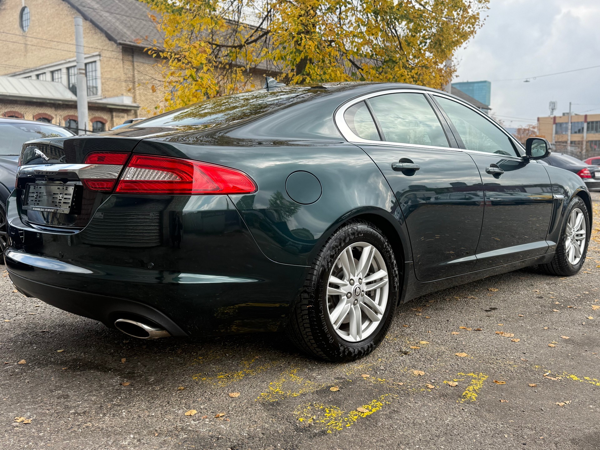 JAGUAR XF 3.0d V6 Luxury-image-5