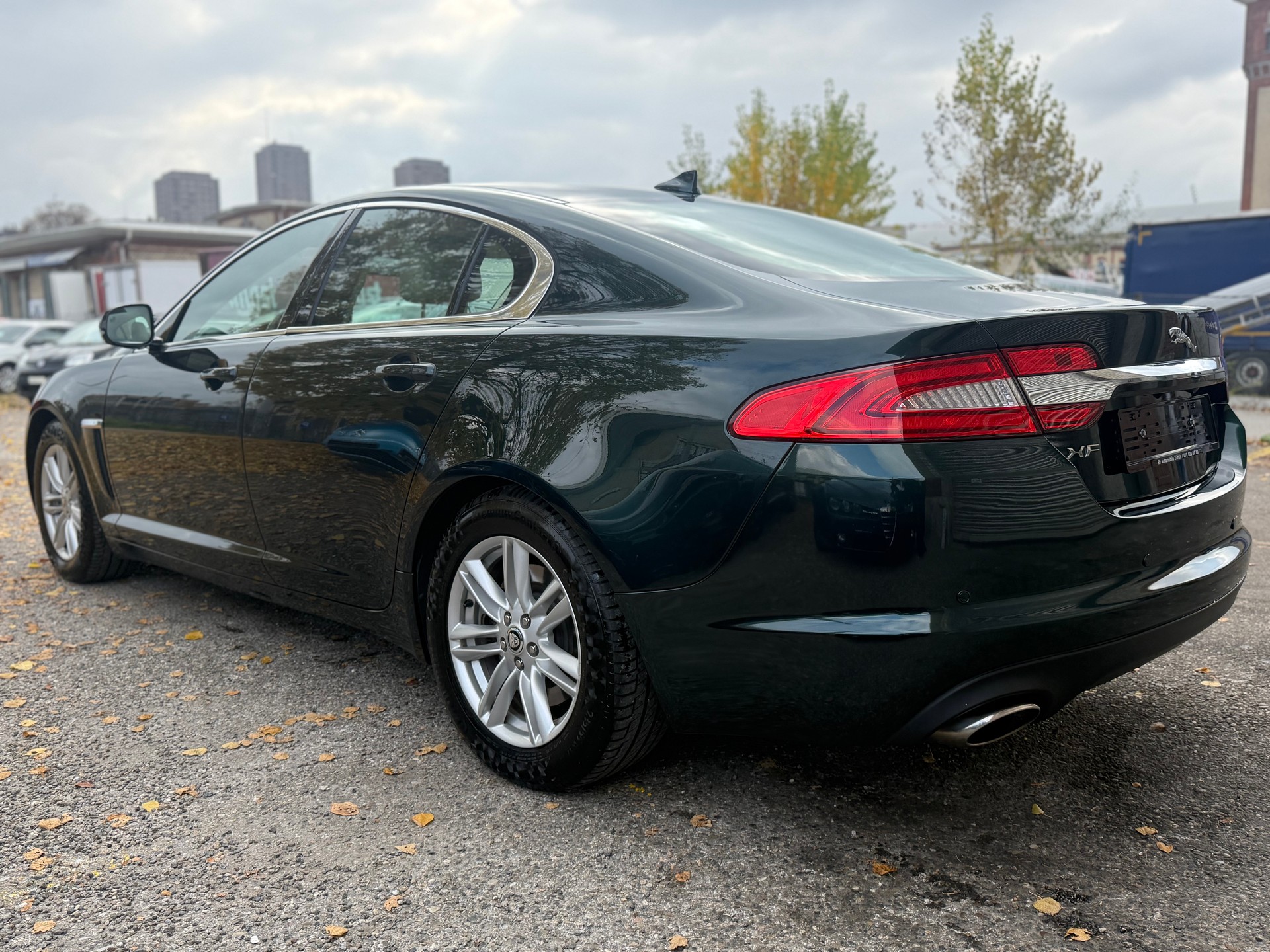 JAGUAR XF 3.0d V6 Luxury-image-7