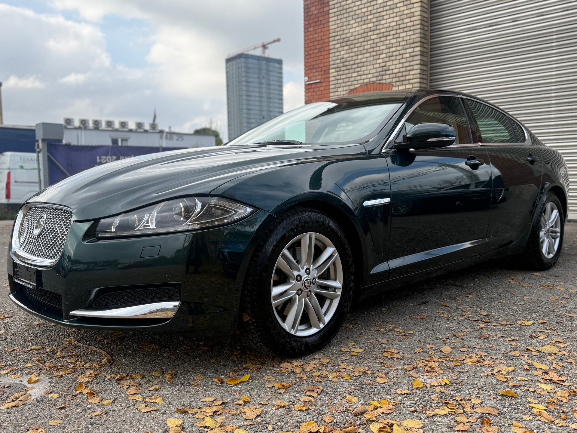 JAGUAR XF 3.0d V6 Luxury-image-2
