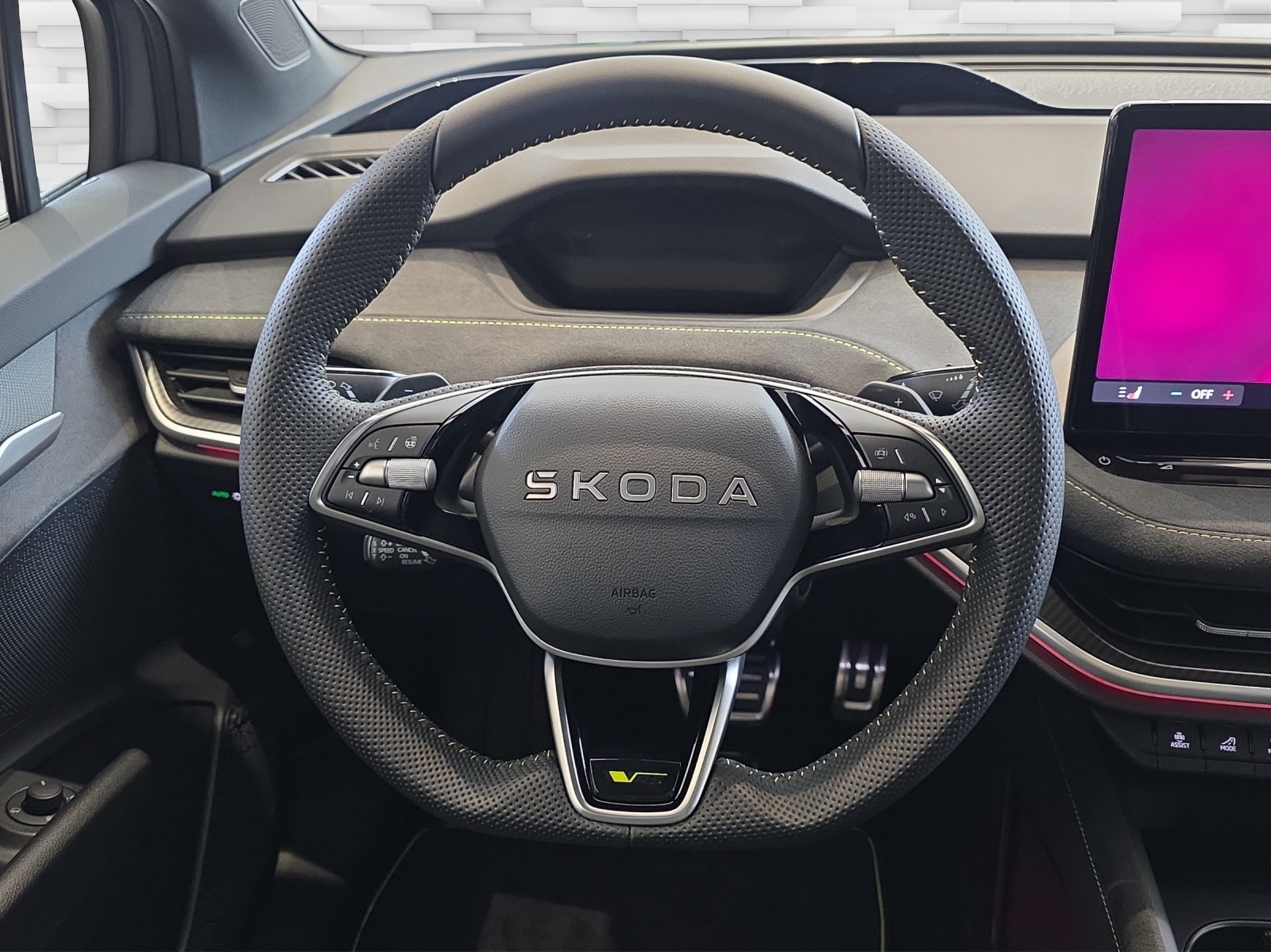 SKODA Enyaq 4x4 RS-image-3