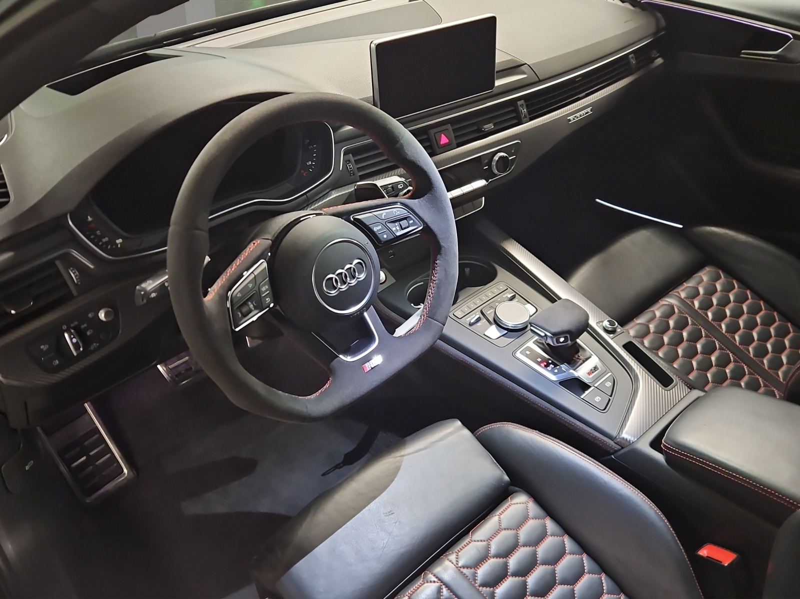 AUDI RS4 Avant 2.9 TFSI quattro tiptronic-image-6