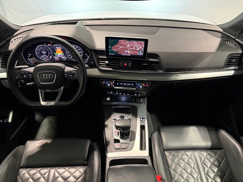 AUDI Q5 55 TFSI e sport quattro-image-10